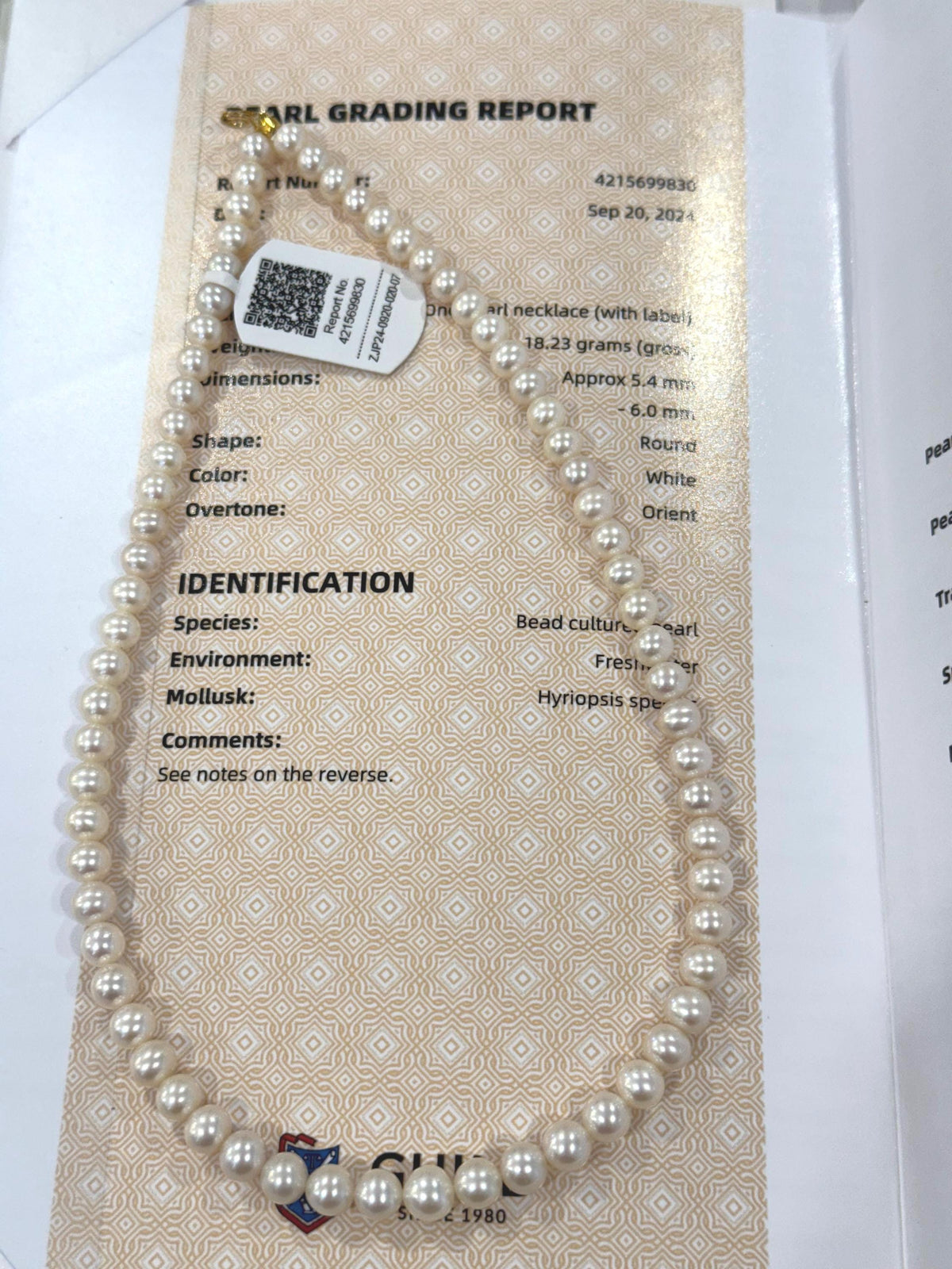 strong luster Pearl necklace