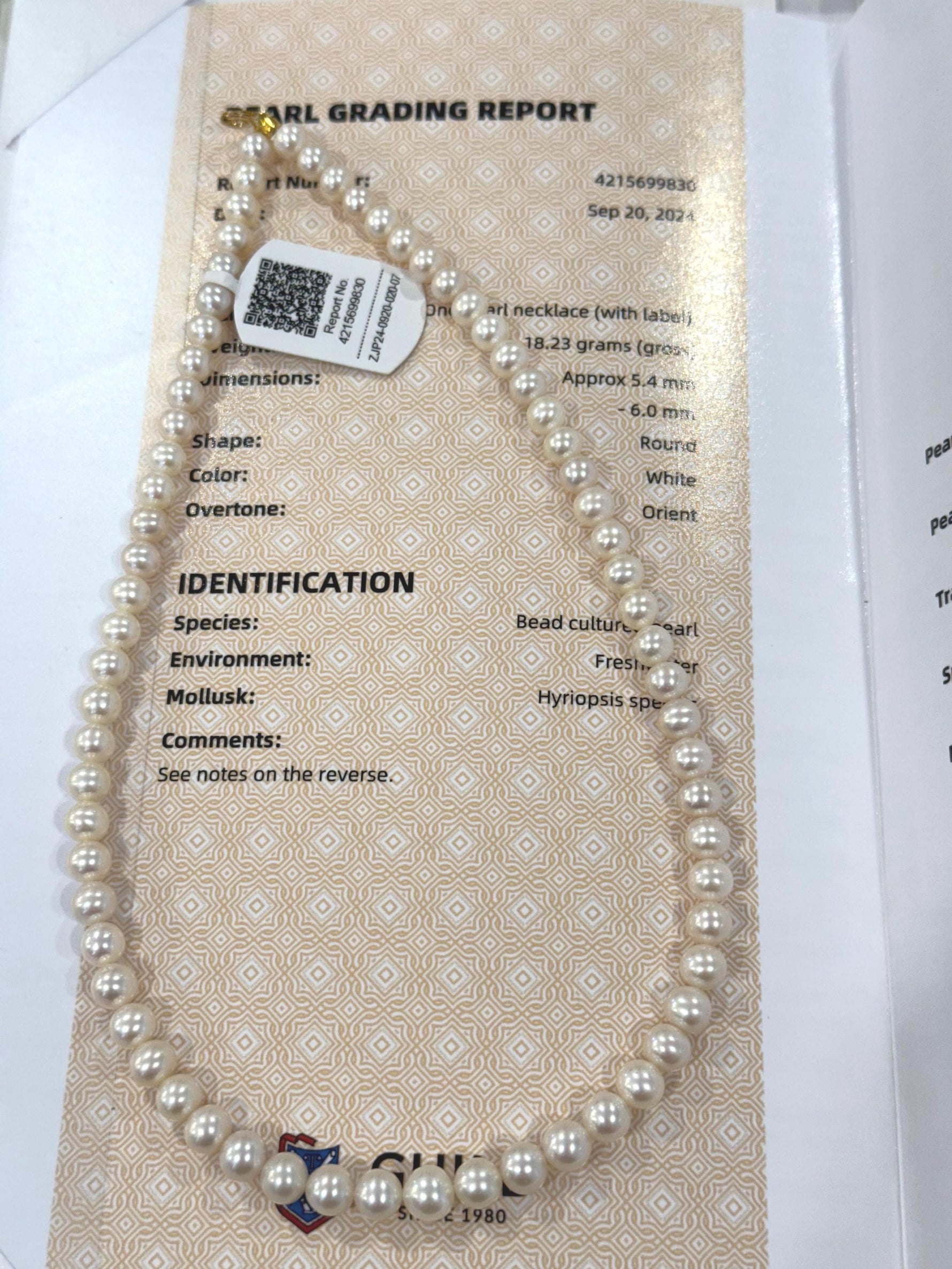 strong luster Pearl necklace