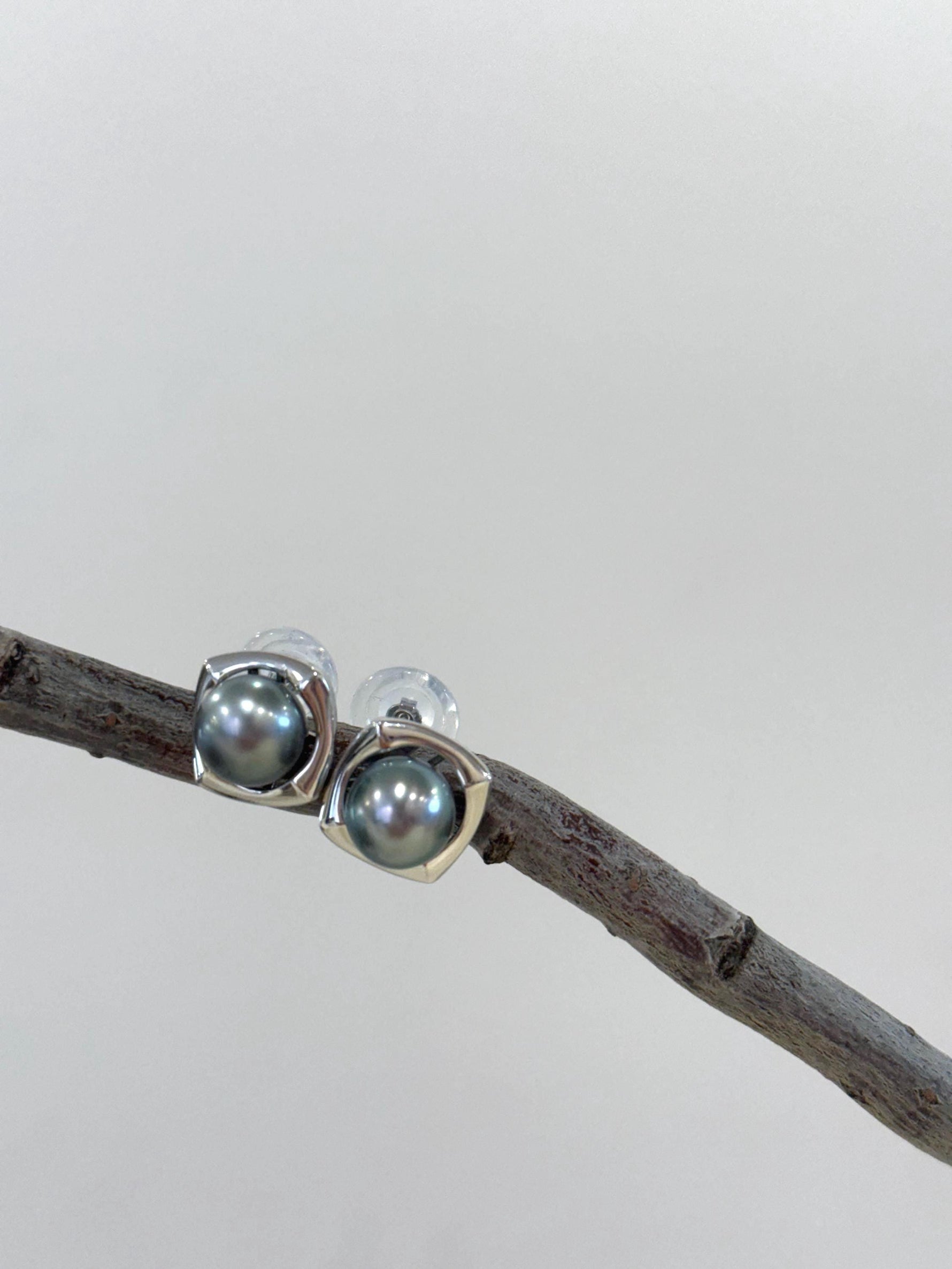 affordable Tahitian pearl