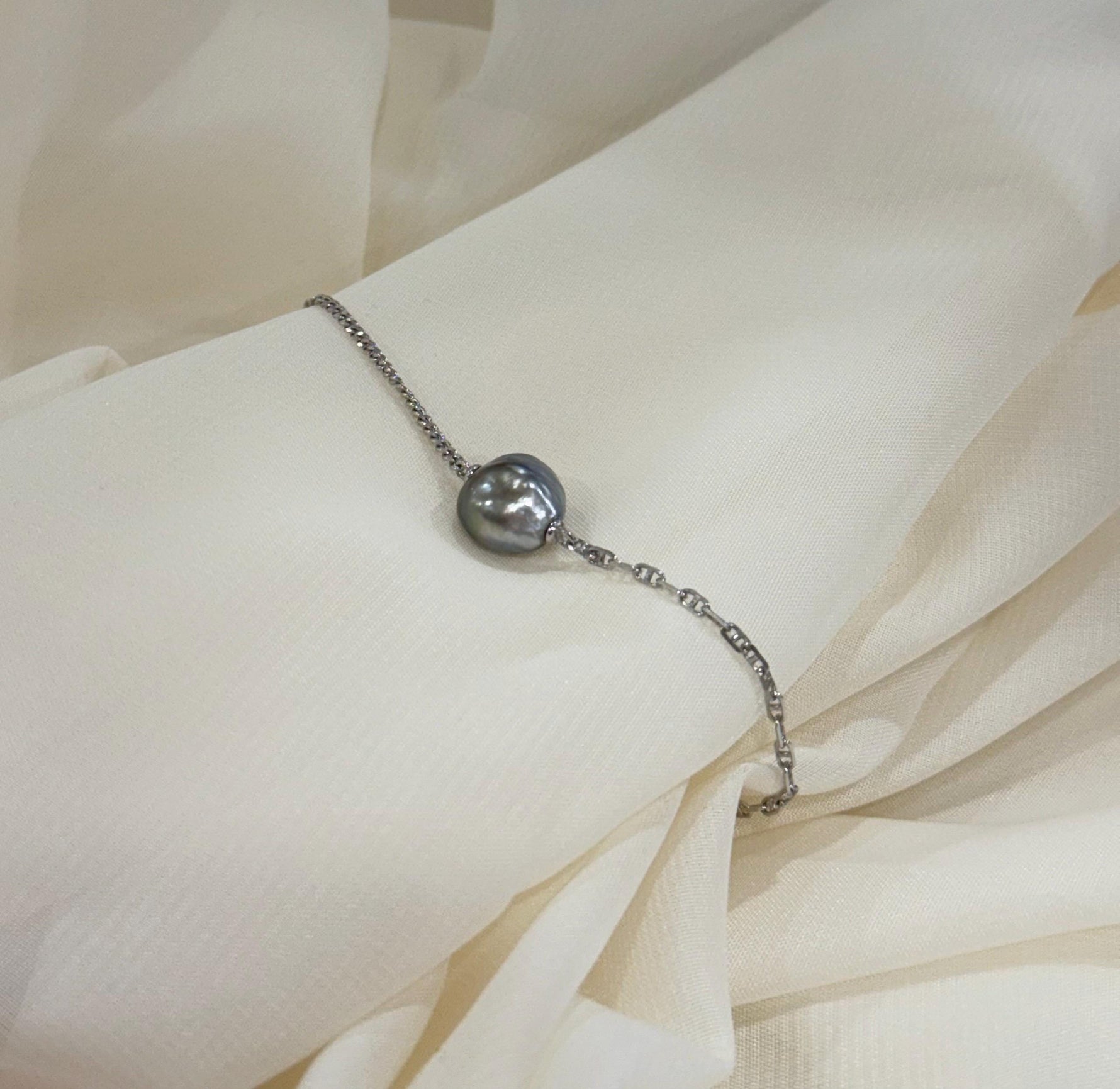Tahitian Keshi bracelet