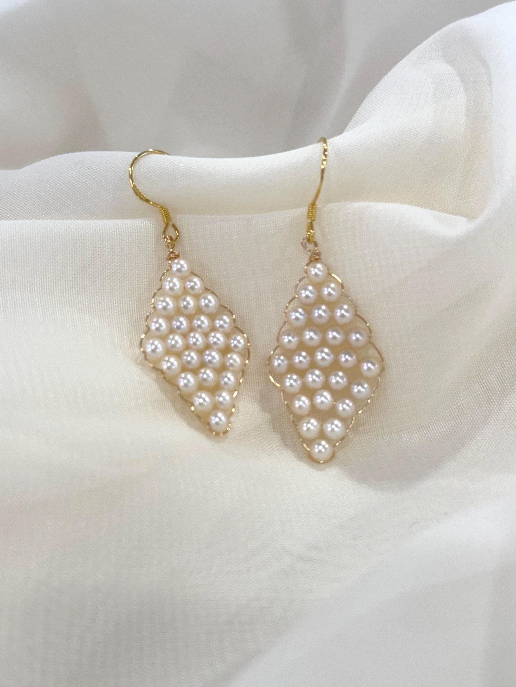 Pearl earrings unique