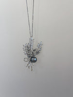 Tahitian brooch