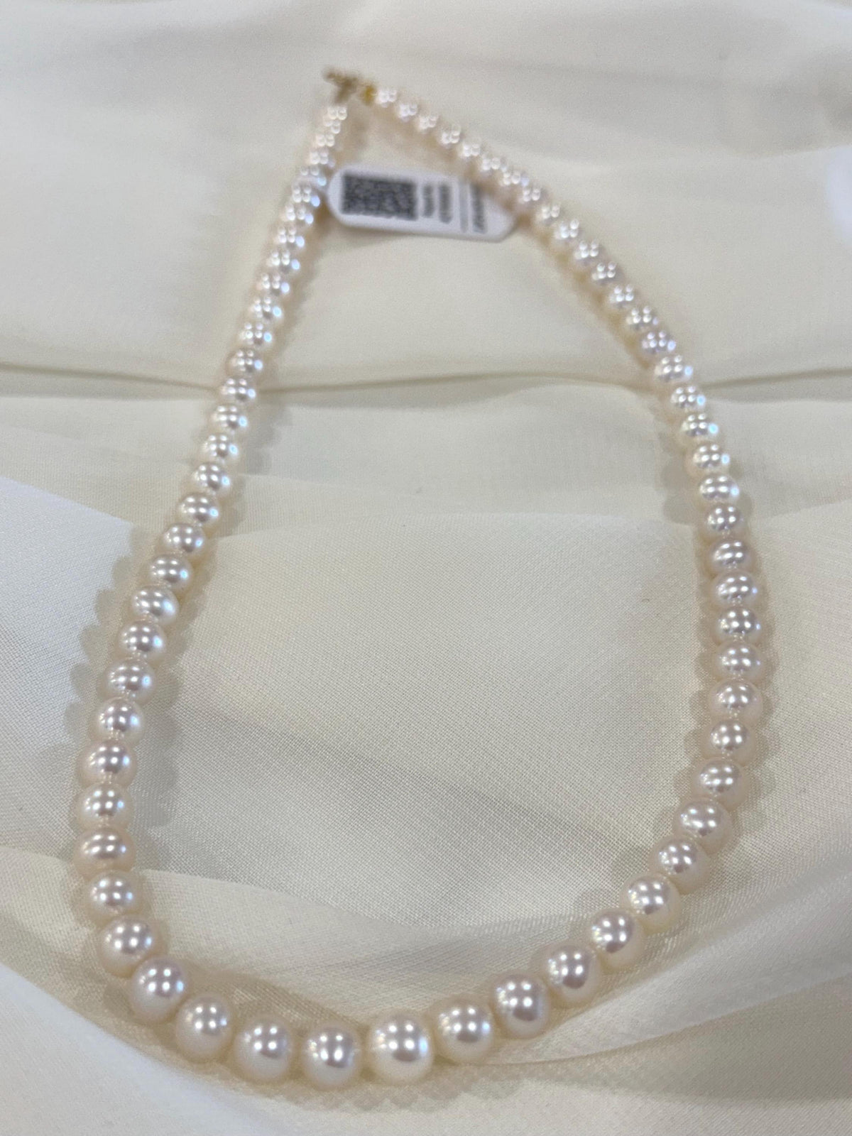 Guild certificate pearl necklace