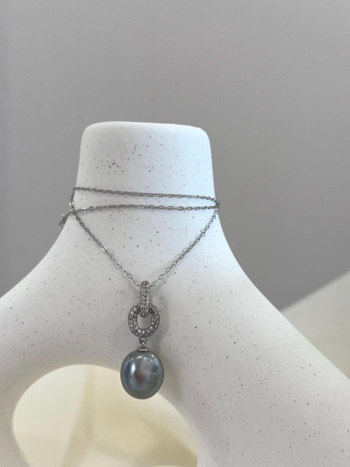 Tahitian Keshi pendant