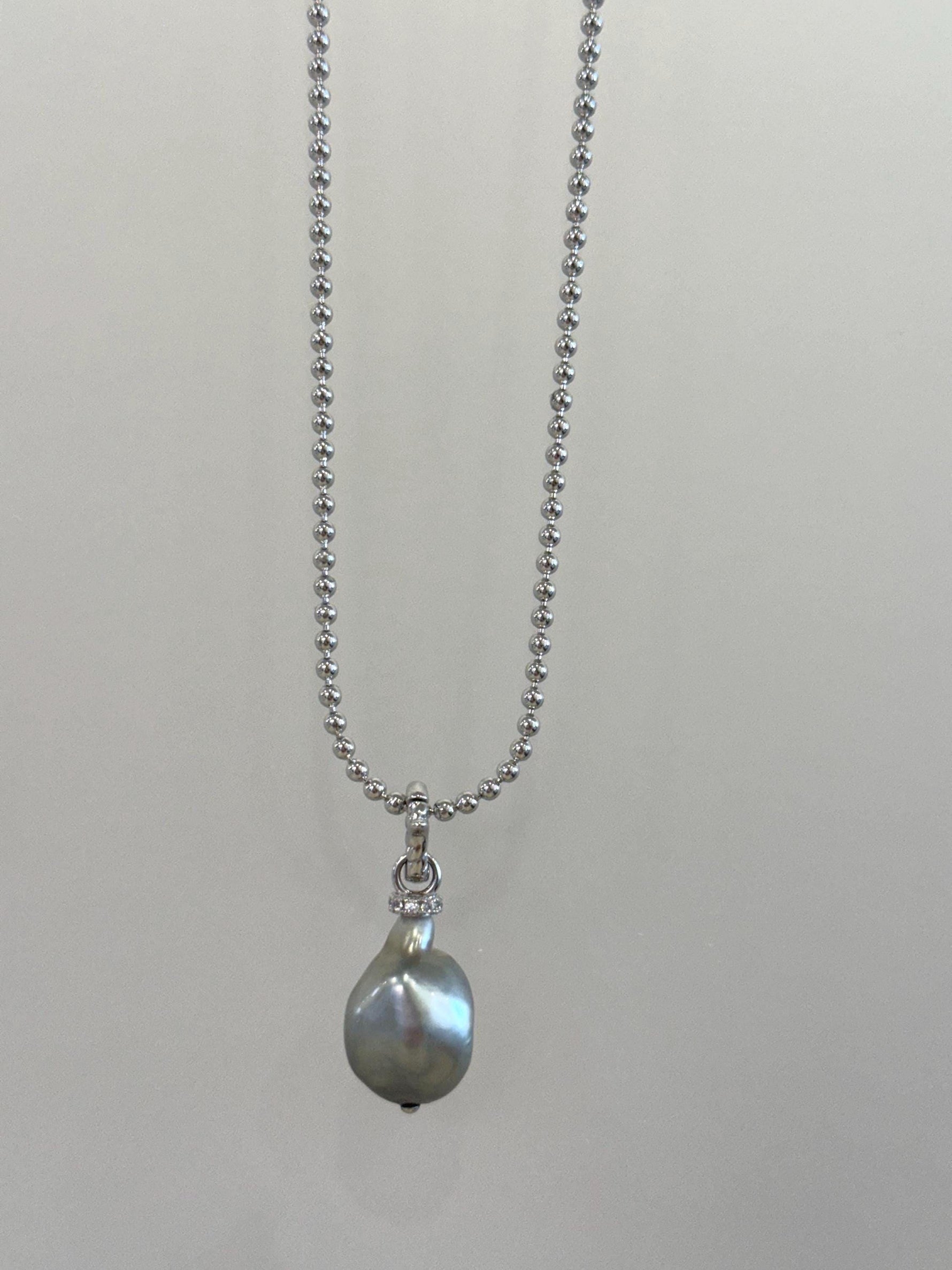 Tahitian Keshi pendant