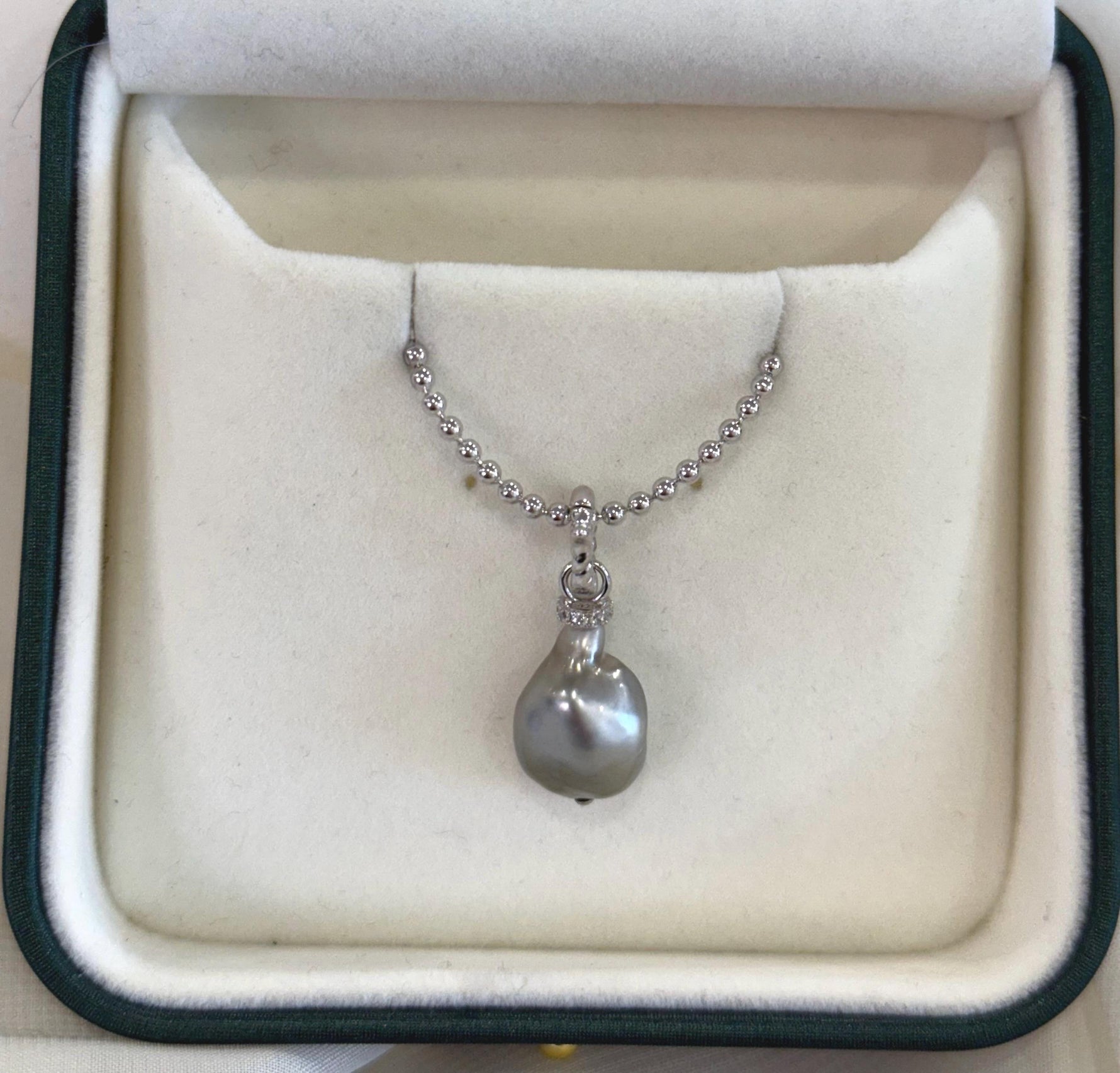 elegant gift for mom