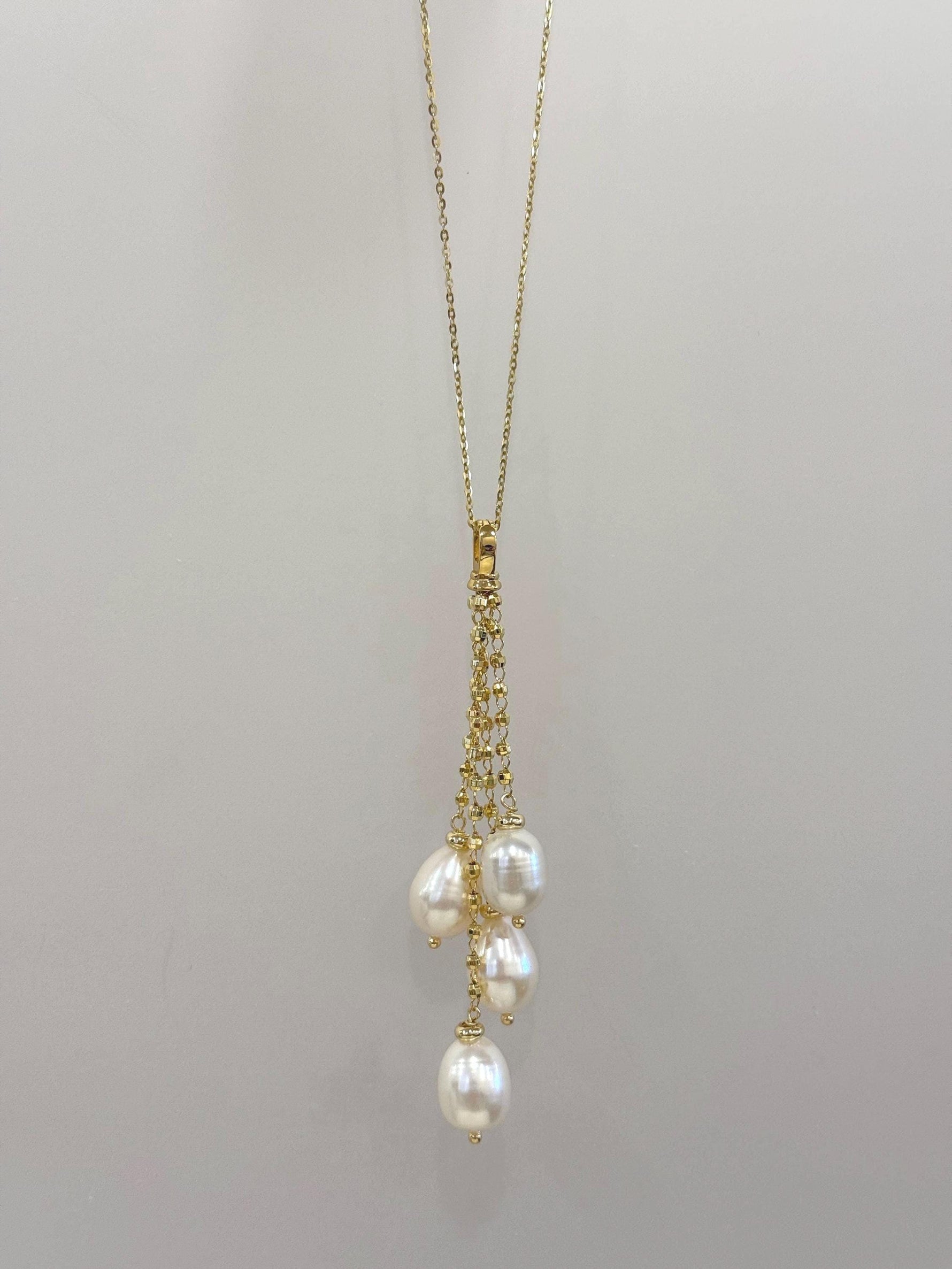 Pearl necklace