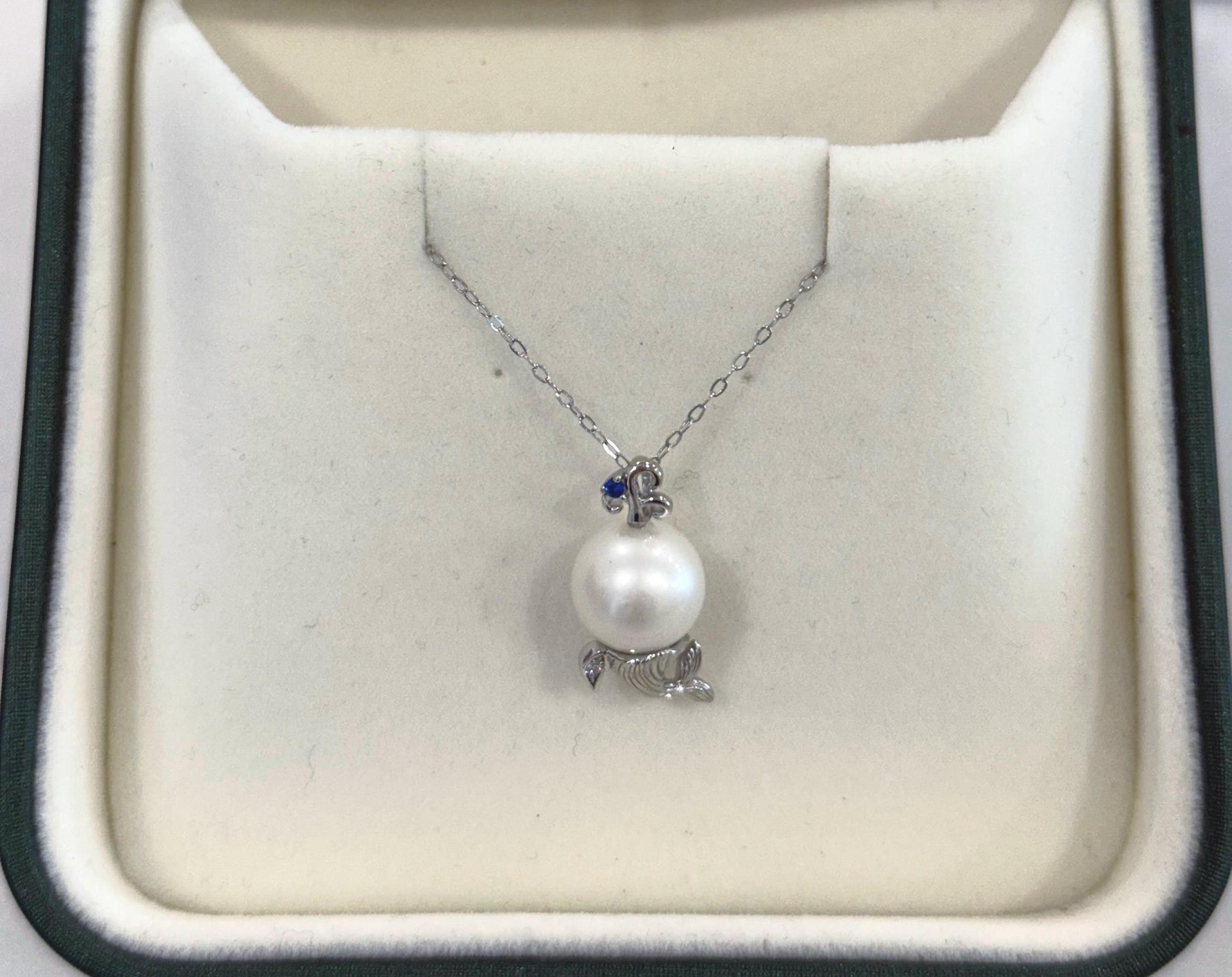 Australian Ocean White Pearl Mermaid Pendant for her retirement