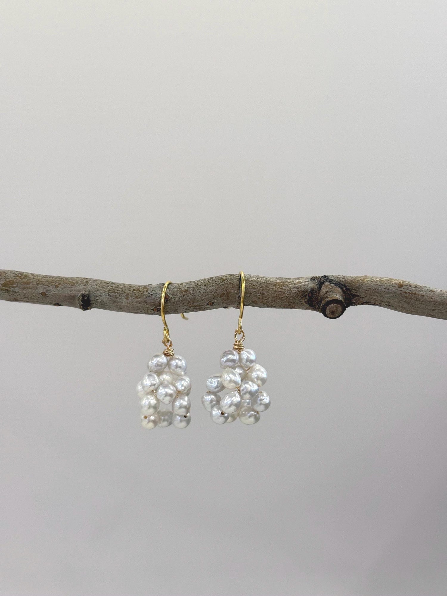 daily earrings balls