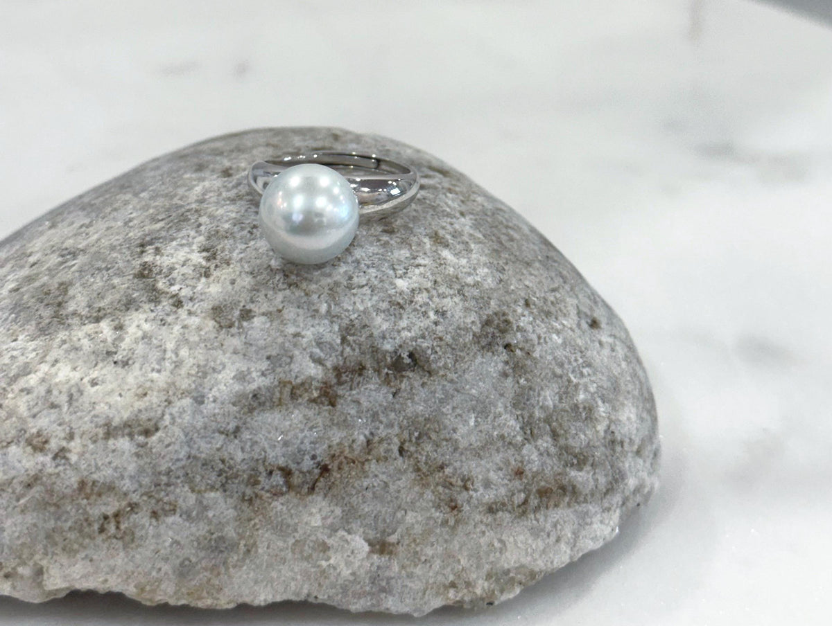 white pearl ring for her birthday
