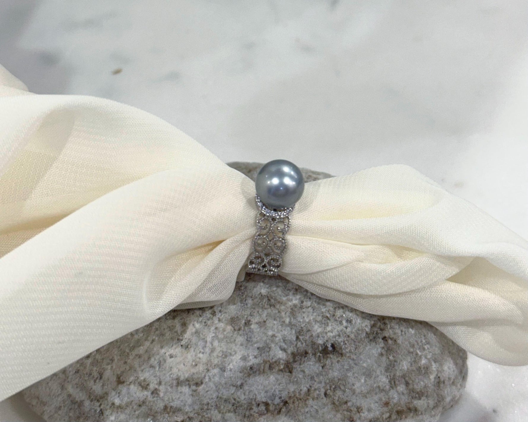 Tahitian silver platinum pearl silver ring for her engagement