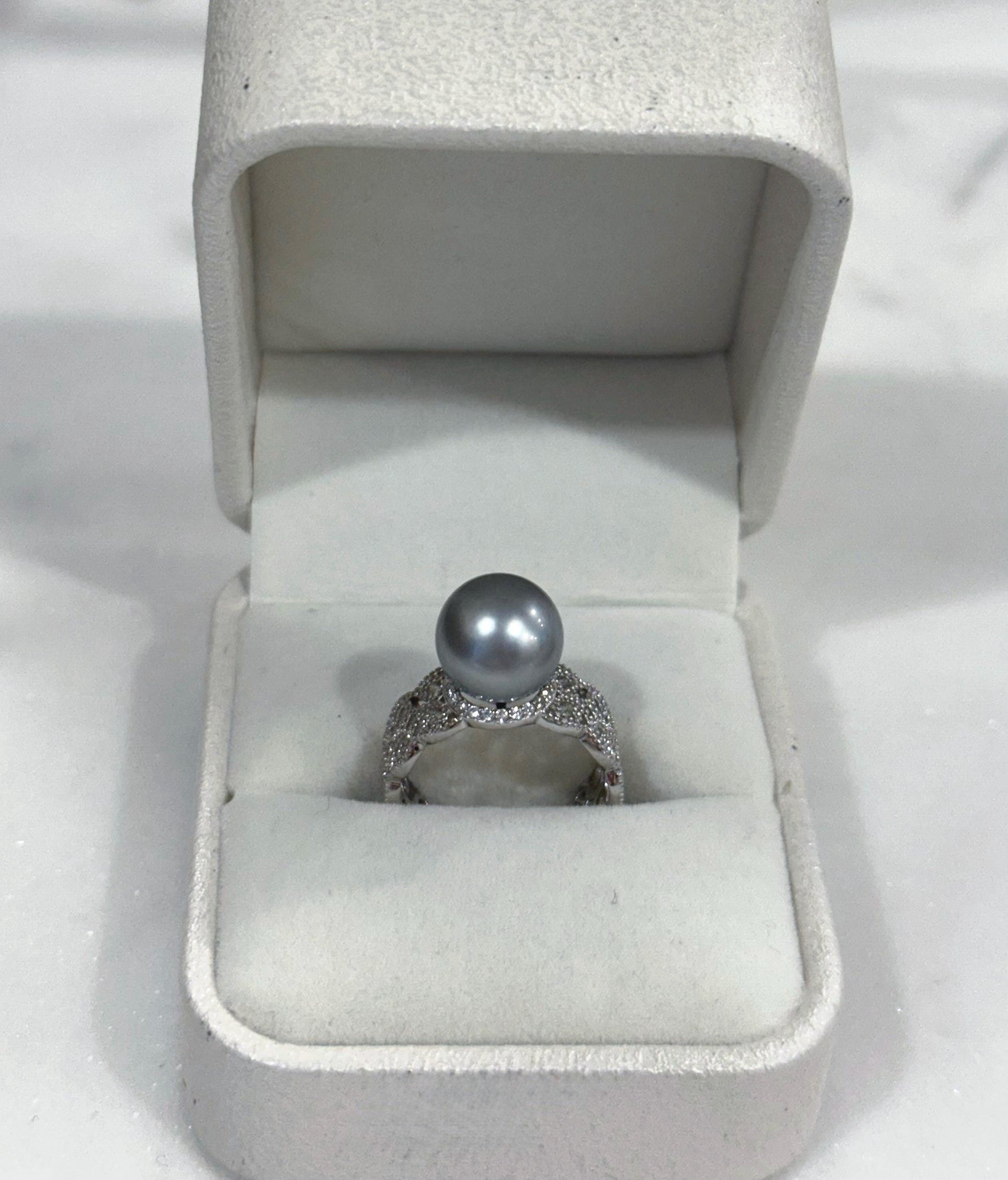 Tahitian silver platinum pearl silver ring for her retirement