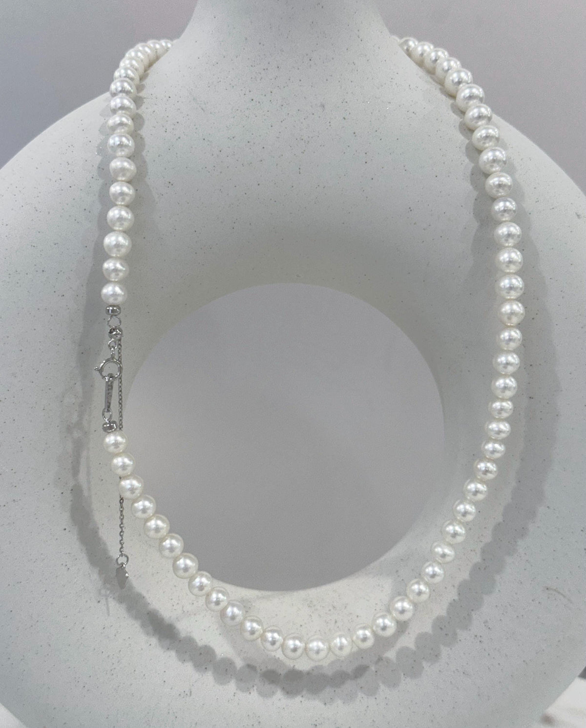 Small cold white pearl minimalist pearl necklace strand for her daily wear