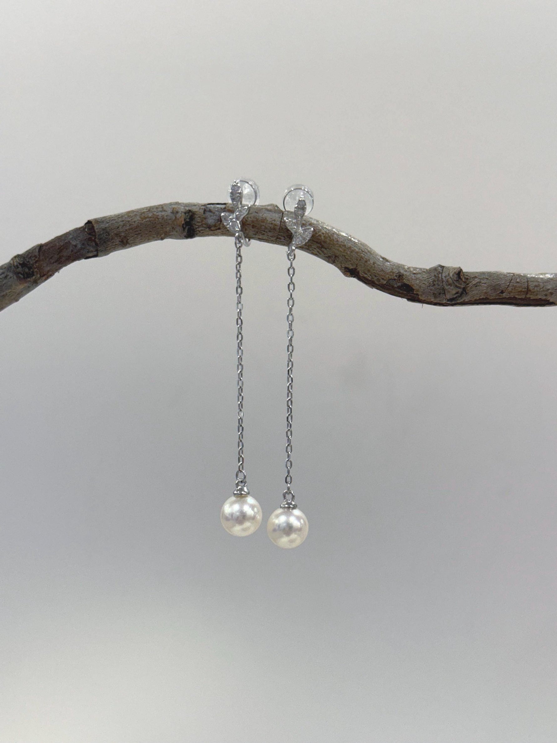 Akoya White earrings no piercing chandeliers for her