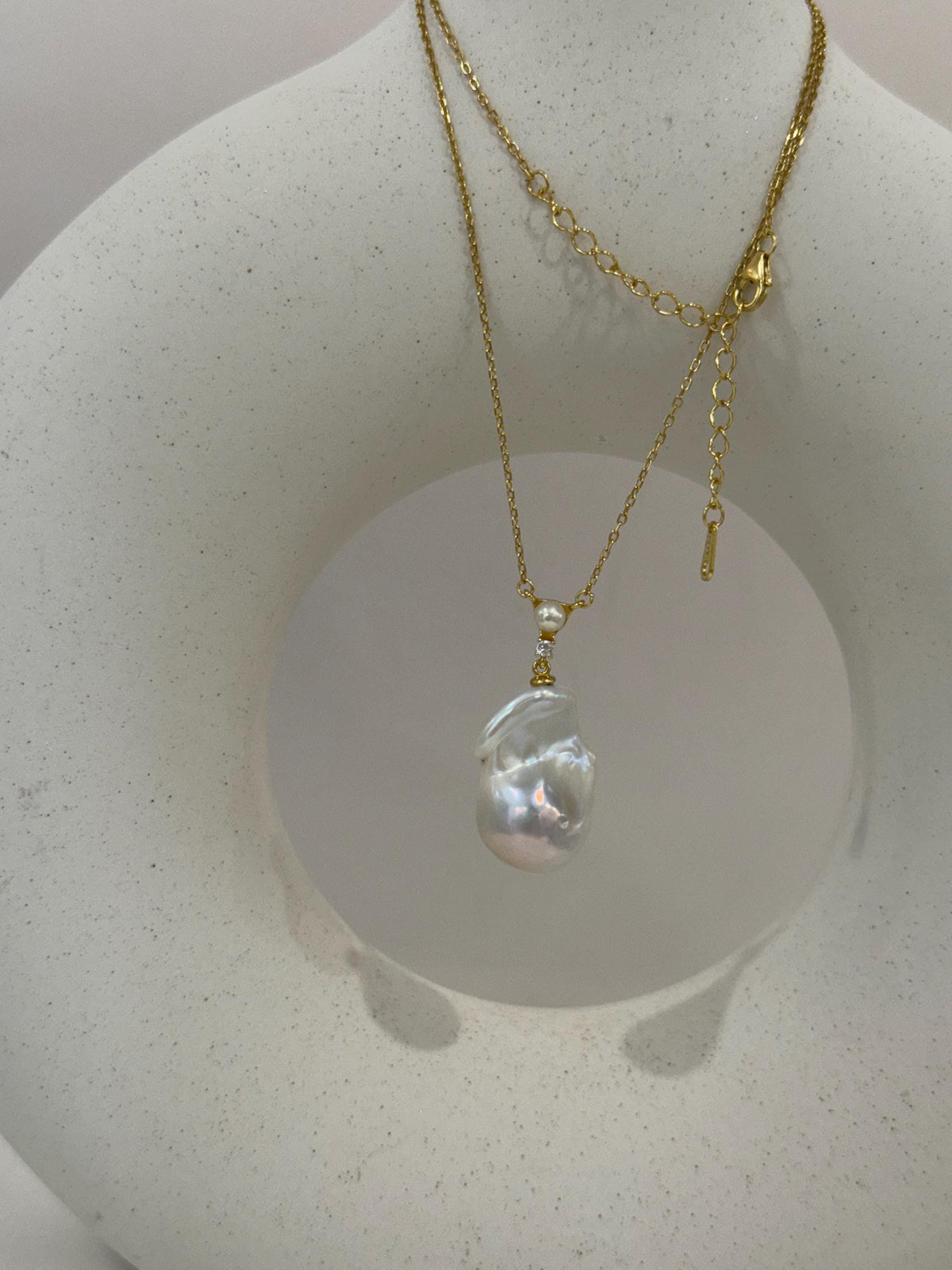 Freshwater white iridescent baroque pearl pendant necklace set for her daily wear