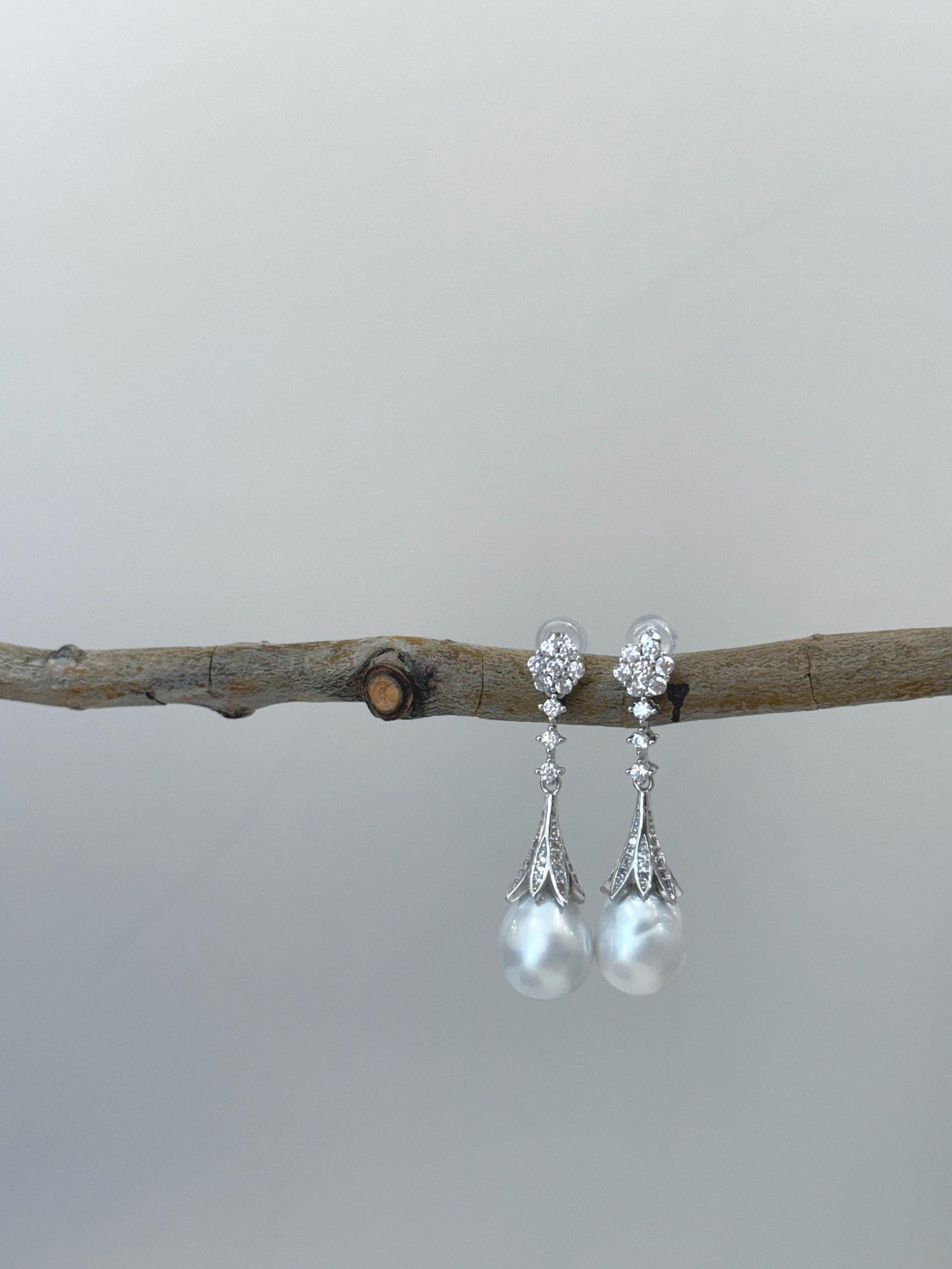 Australian Ocean Saltwalter Cold White pearl earrings necklace set for her anniversary