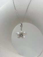 White iridescent Keshi Pearl pendant necklace set for her