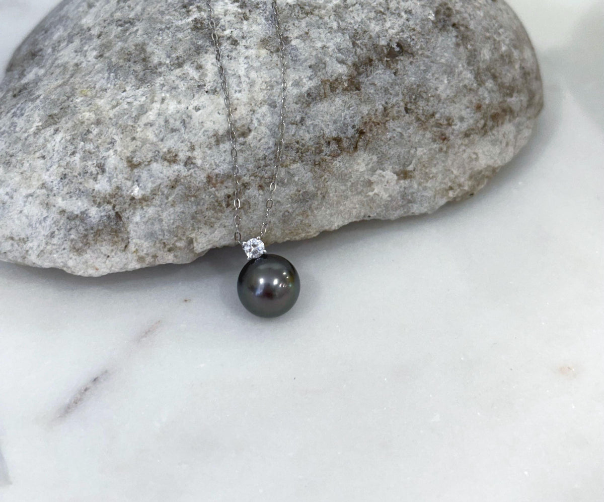 Australian ocean white pearl disco 18k pendant for her anniversary