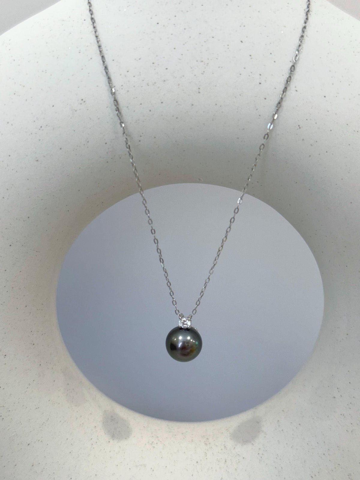 18k gold Tahitian pearl pendant for her