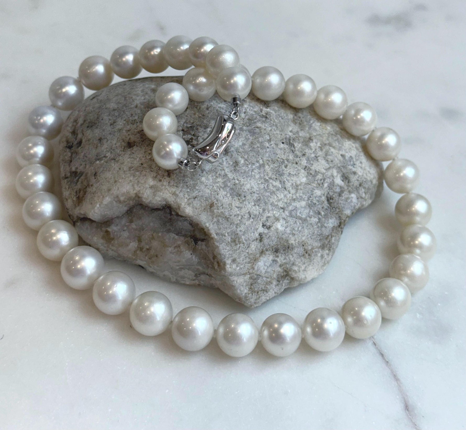 Australian ocean White Silken pearls Necklace strand for her retirement