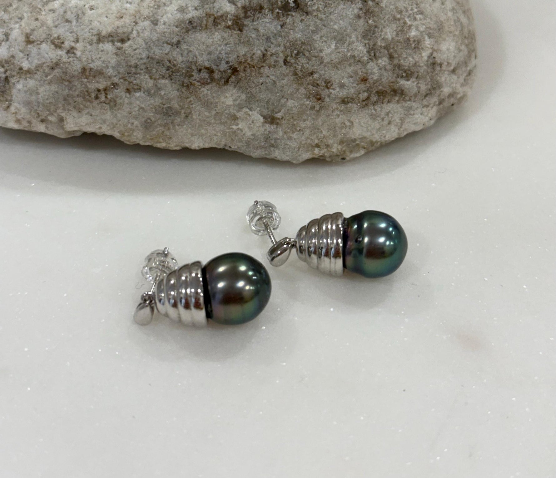 Tahitian peacock Greeen Vintage silver earrings for her birthday