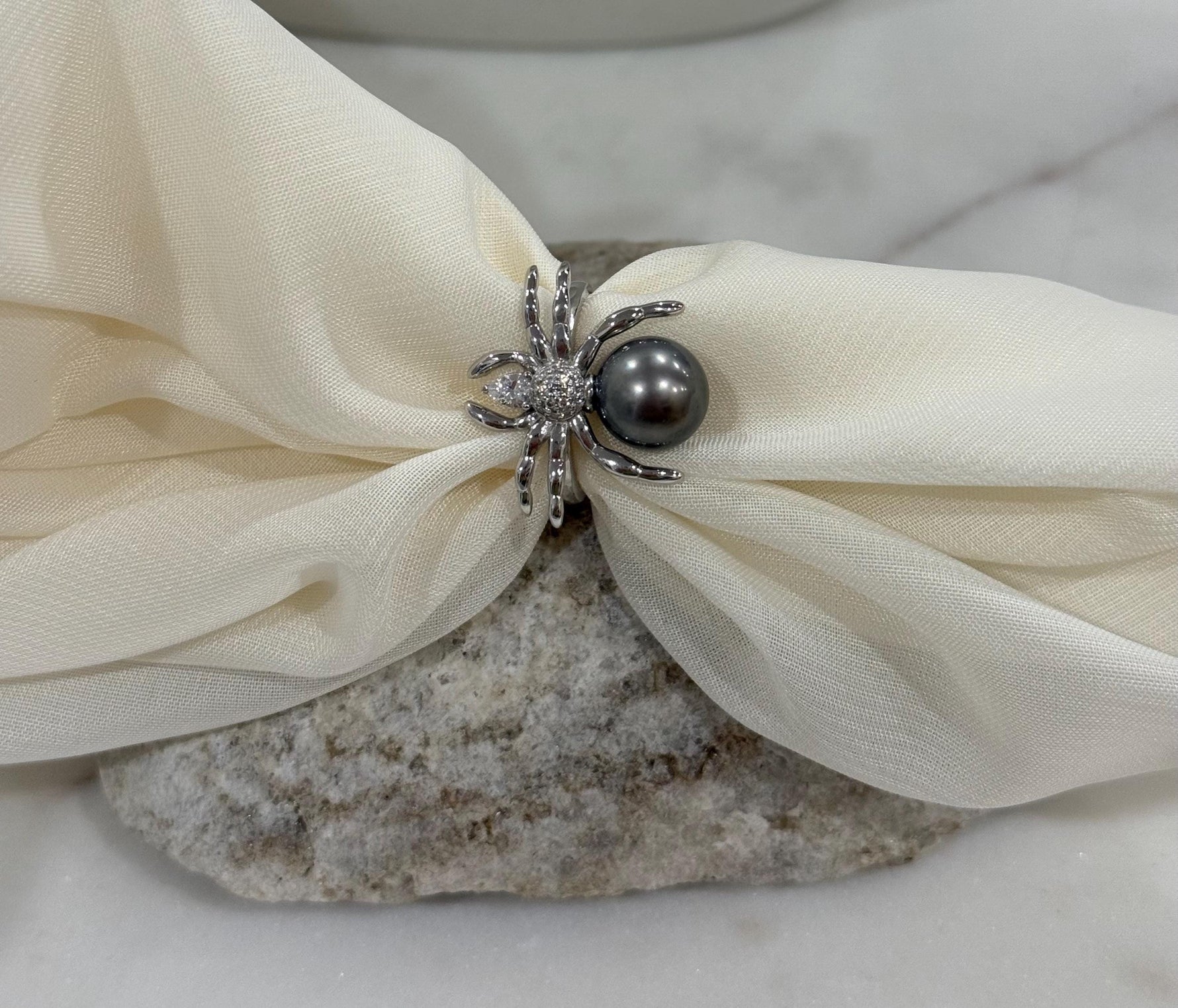 Tahitian Platinum Green Spider silver ring for her engagement