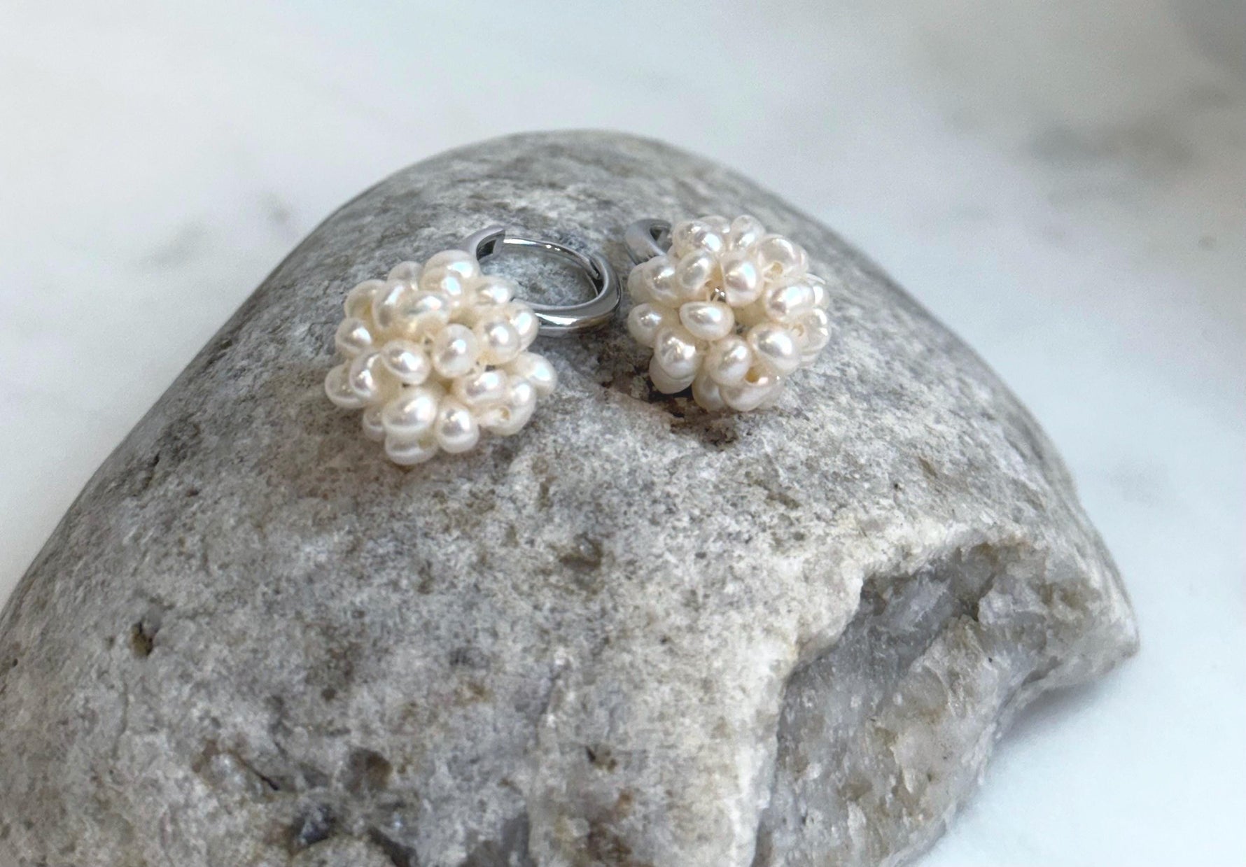 Freshwater ivory Keshi pearls s925 silver earrings hoops for her