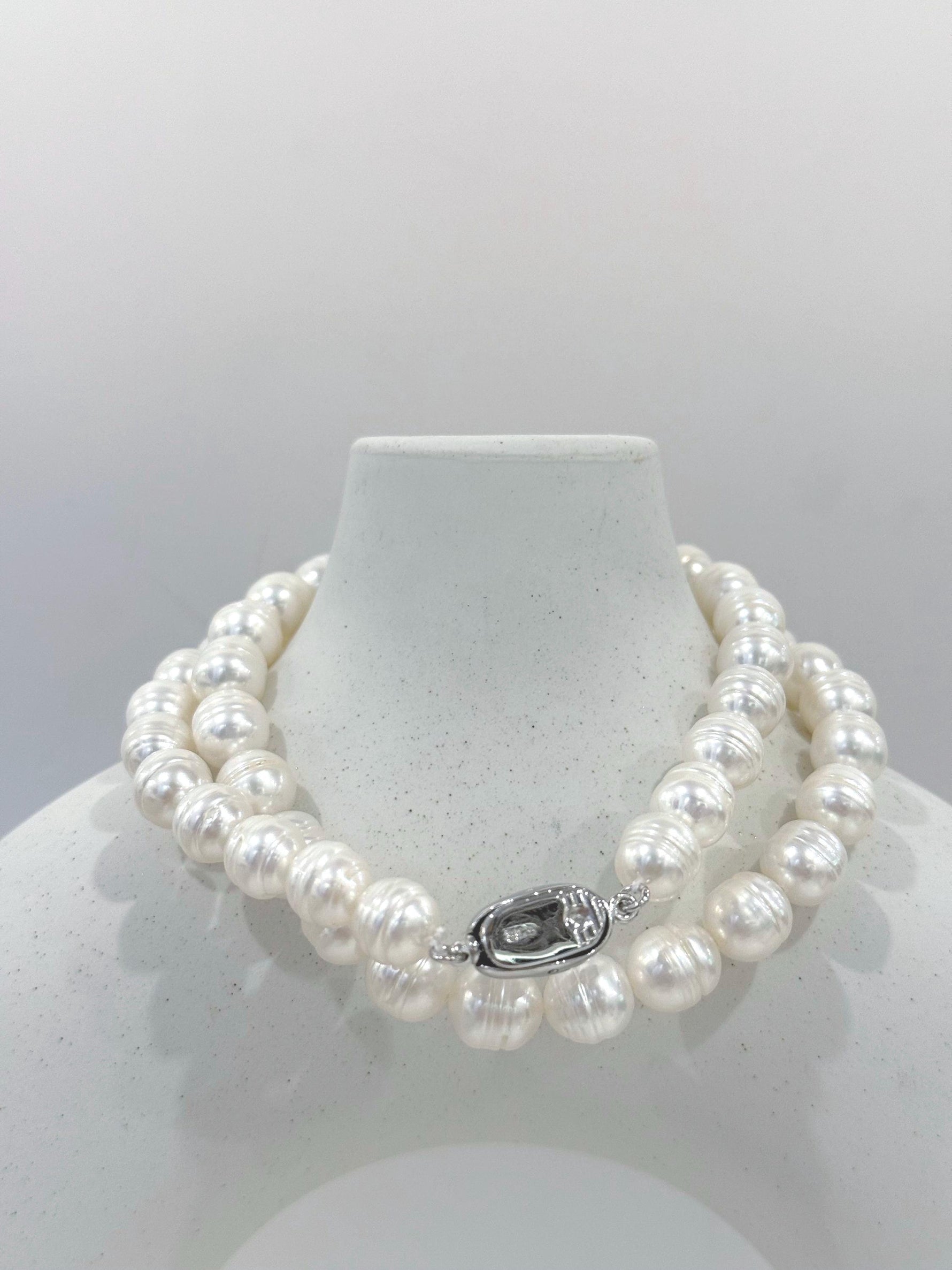 good price Freshwater white circle pearls stand necklace for her