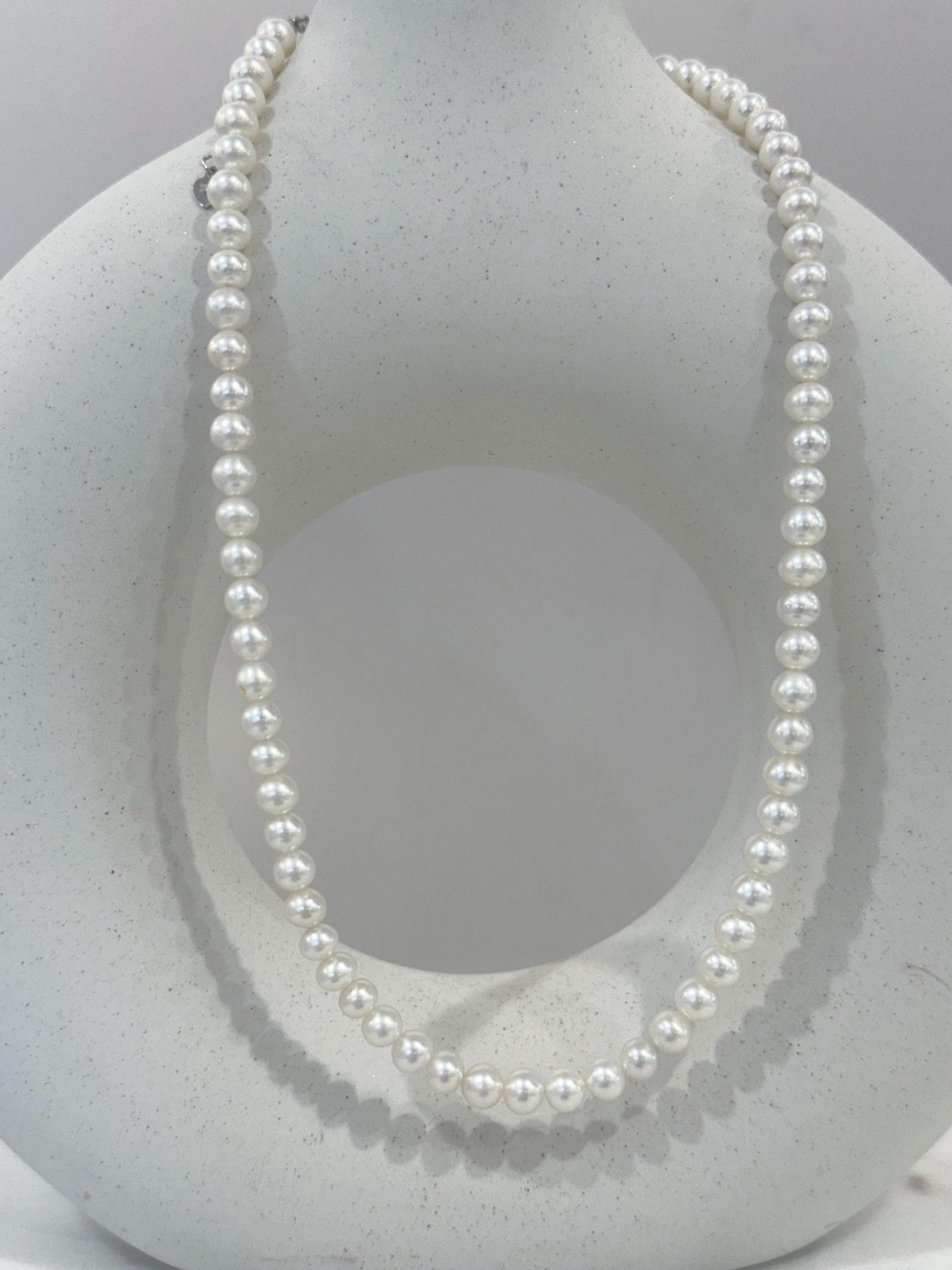 Small cold white pearl minimalist pearl necklace strand for her