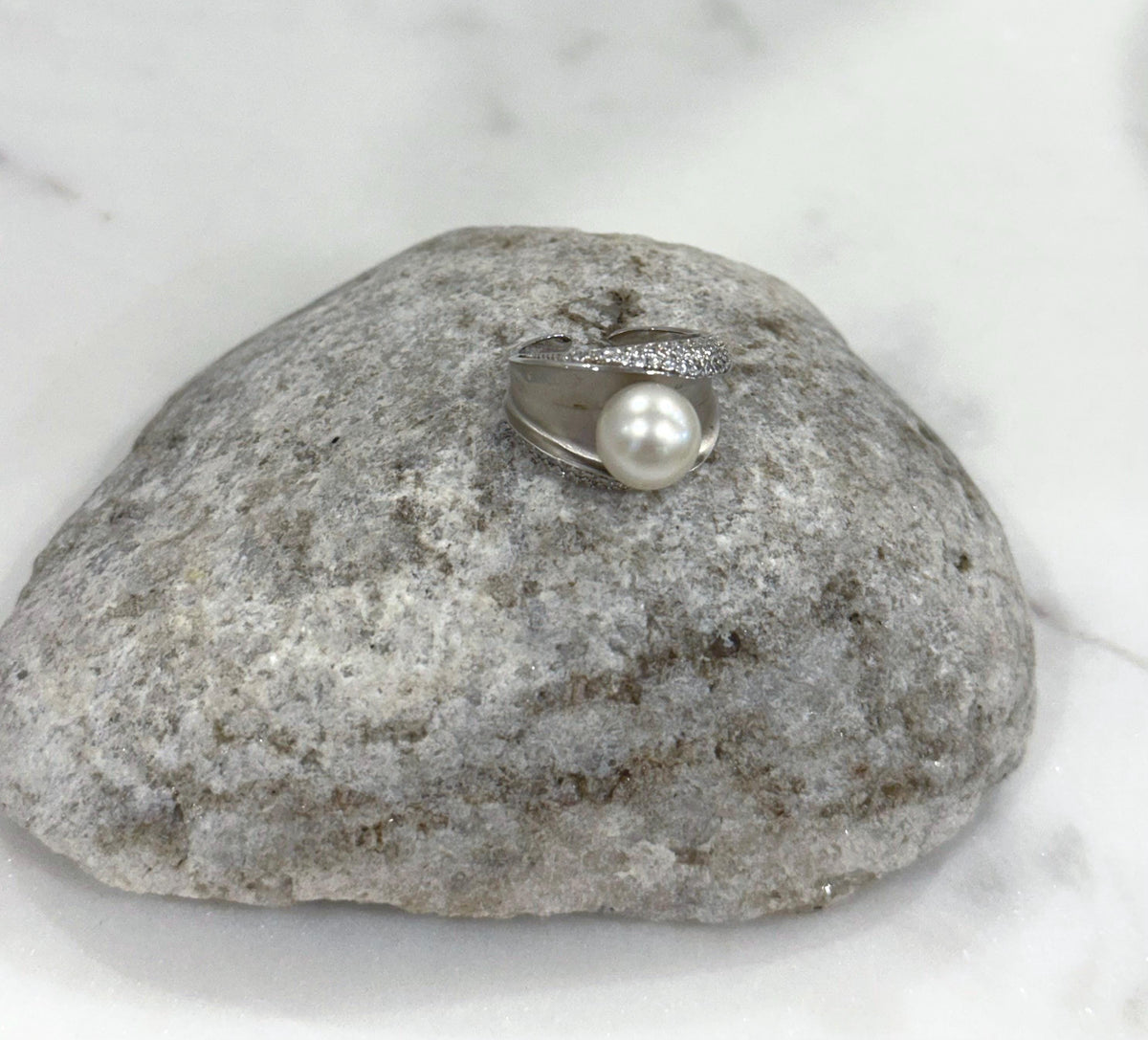 Australian Ocean white pearl silver vintage  ring for her anniversary