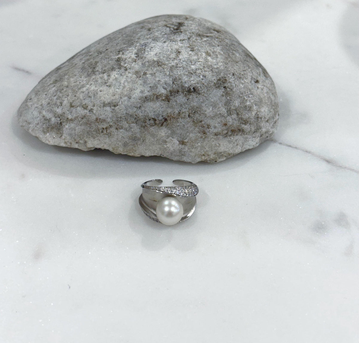 Australian Ocean white pearl silver vintage  ring for her