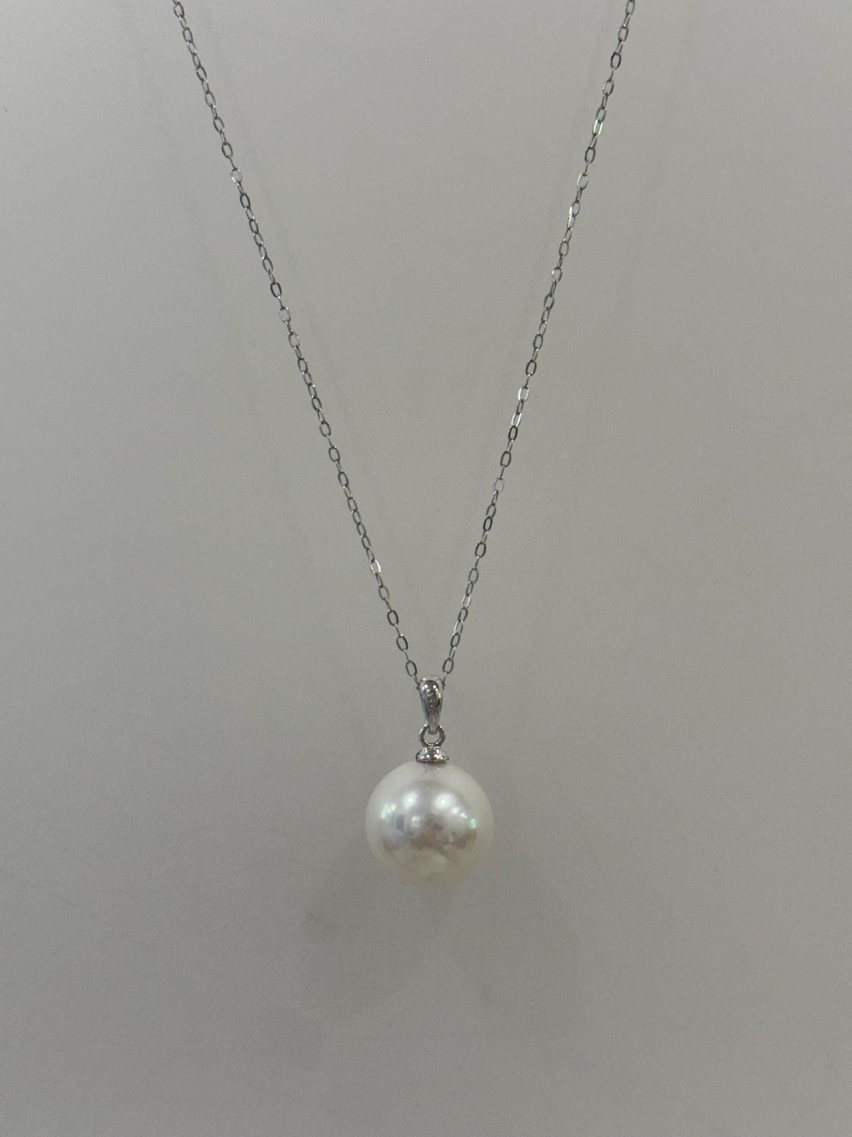 Freshwater Edison white Pearl minimalist silver pendant for her women