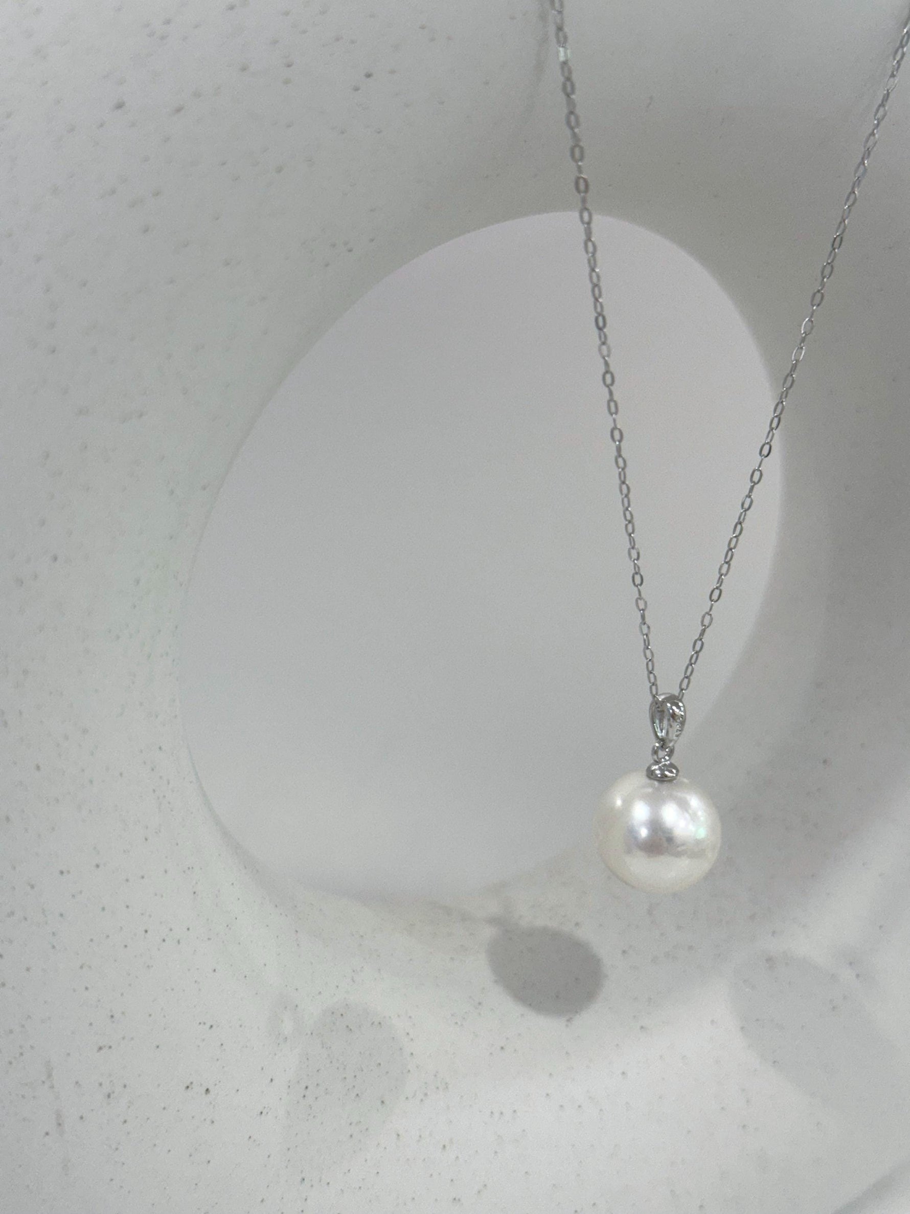 Freshwater Edison white Pearl minimalist silver pendant for her daily wear