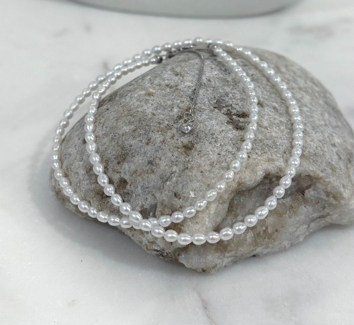 Extremely strong luster cold white keshi pearls necklace strand for her graduation