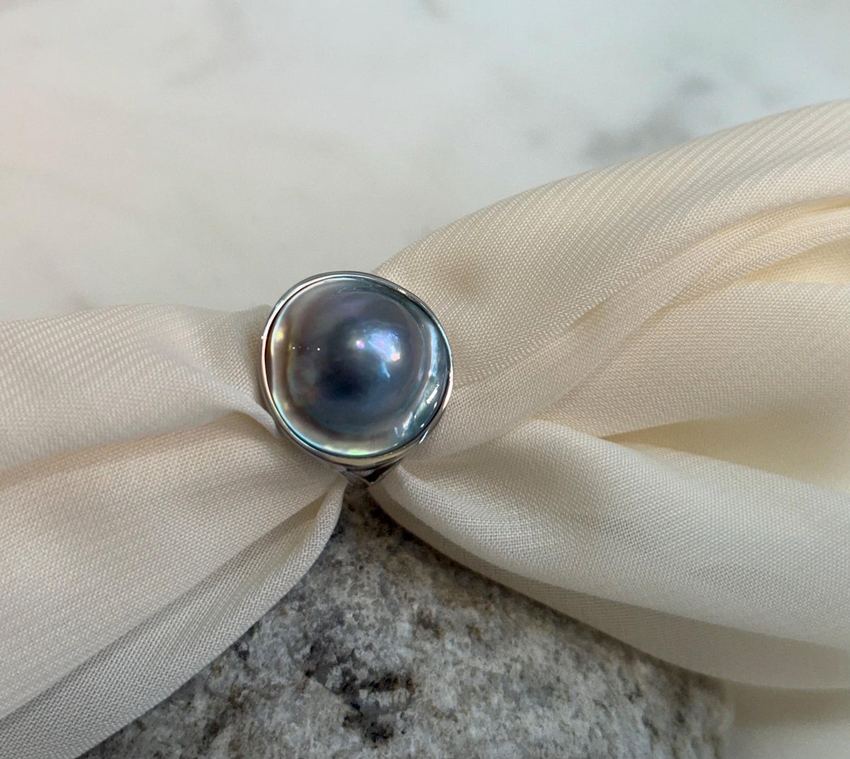 Australian Ocean round Mabe S925 silver adjustable ring for her daily wear