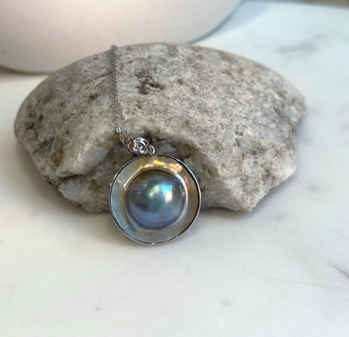 Australian ocean silver iridescent round Mabe s925 silver pendant for her birthday