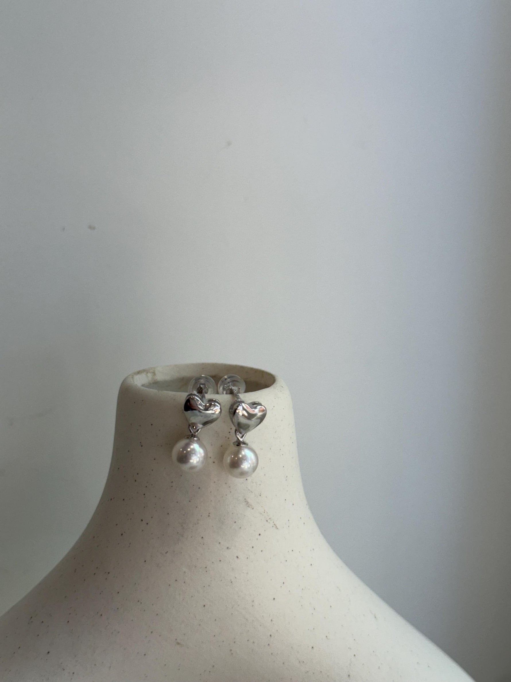 top quality white pearls s925 silver earrings for her daily wear