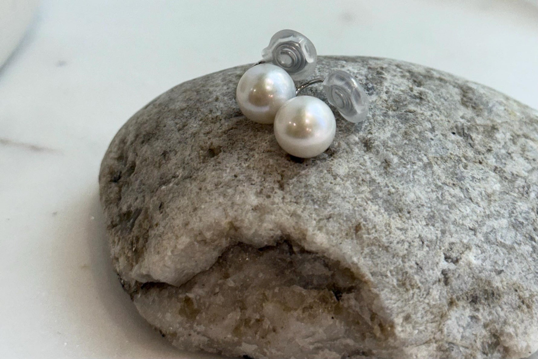 white Edison Pearl s925 silver earrings clips no piercings for her daily wear