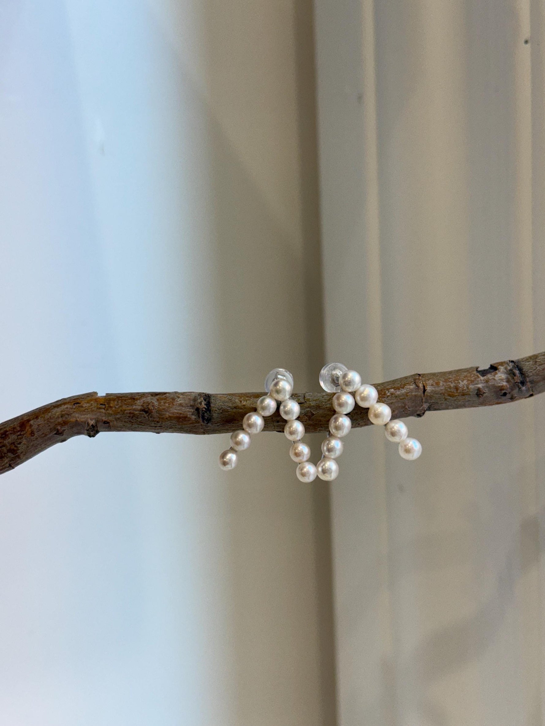 white small pearls s925 silver V stylish cool earrings for her