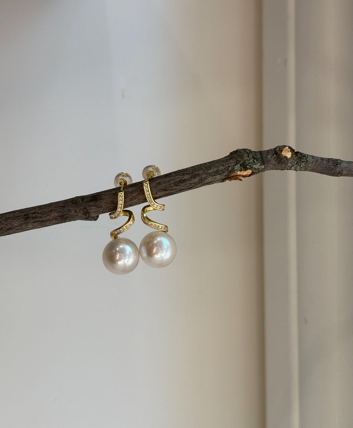 white Edison Pearl s925 silver dangling earrings for her anniversary