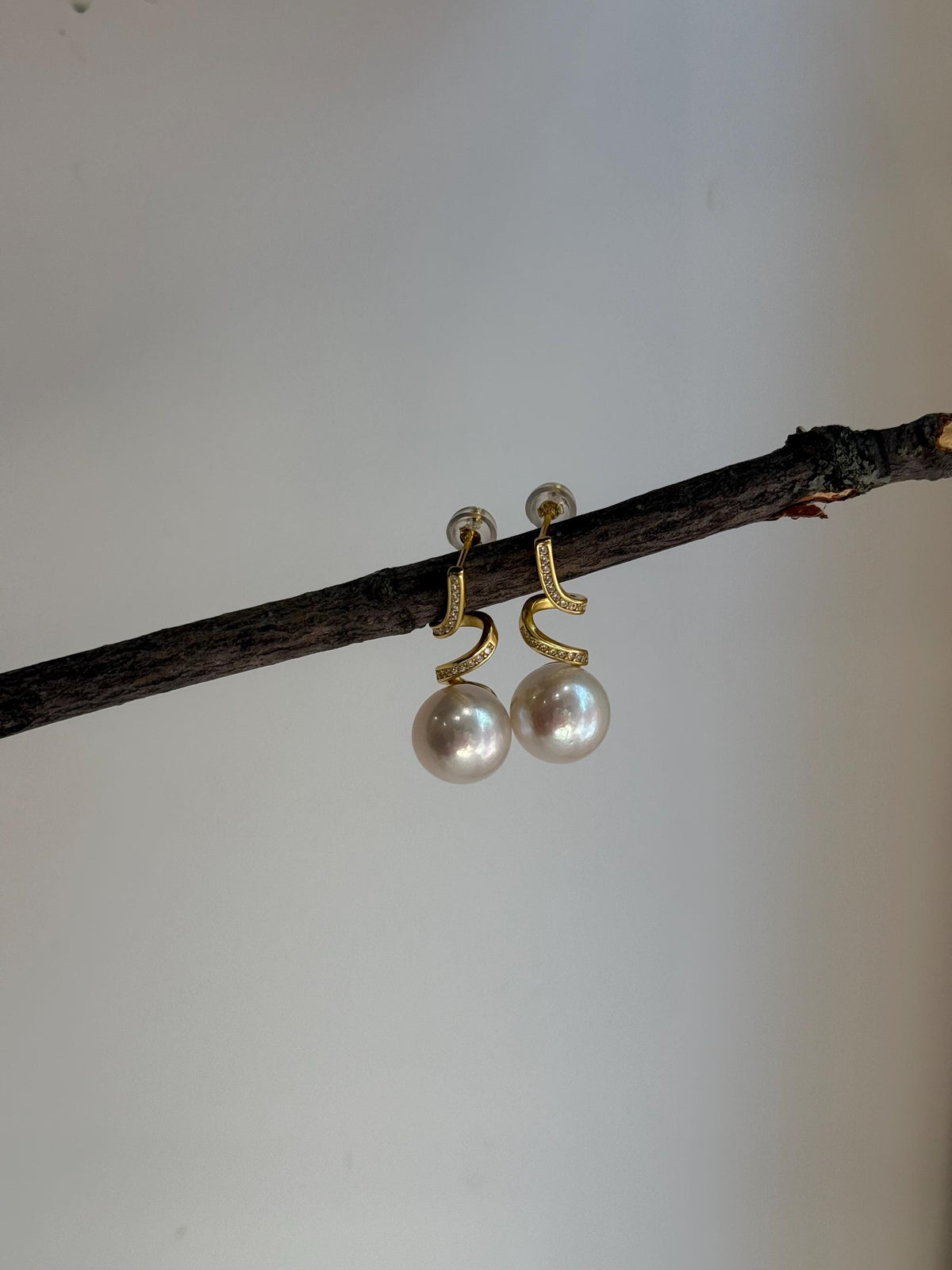 white Edison Pearl s925 silver dangling earrings for her holiday gift