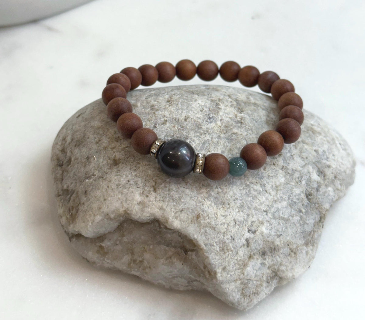 Plum Tahitian ocean pearl sandalwood bracelet for her
