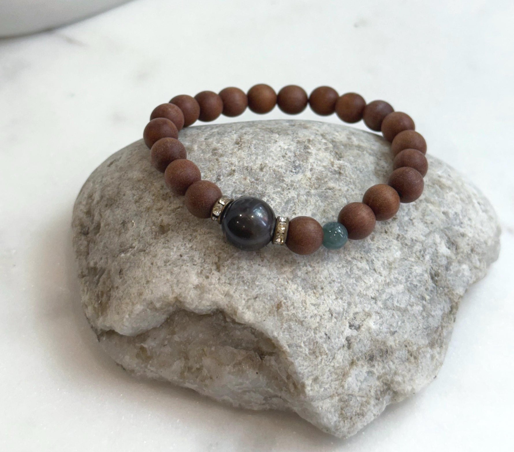 Plum Tahitian ocean pearl sandalwood bracelet for her