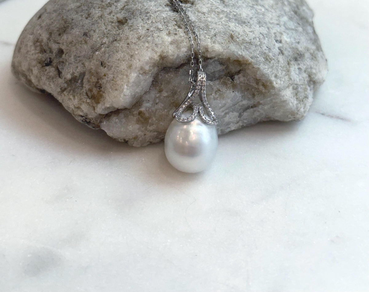 Australian ocean cold white pearl s925 silver mermaid pendant necklace set for her daily wear