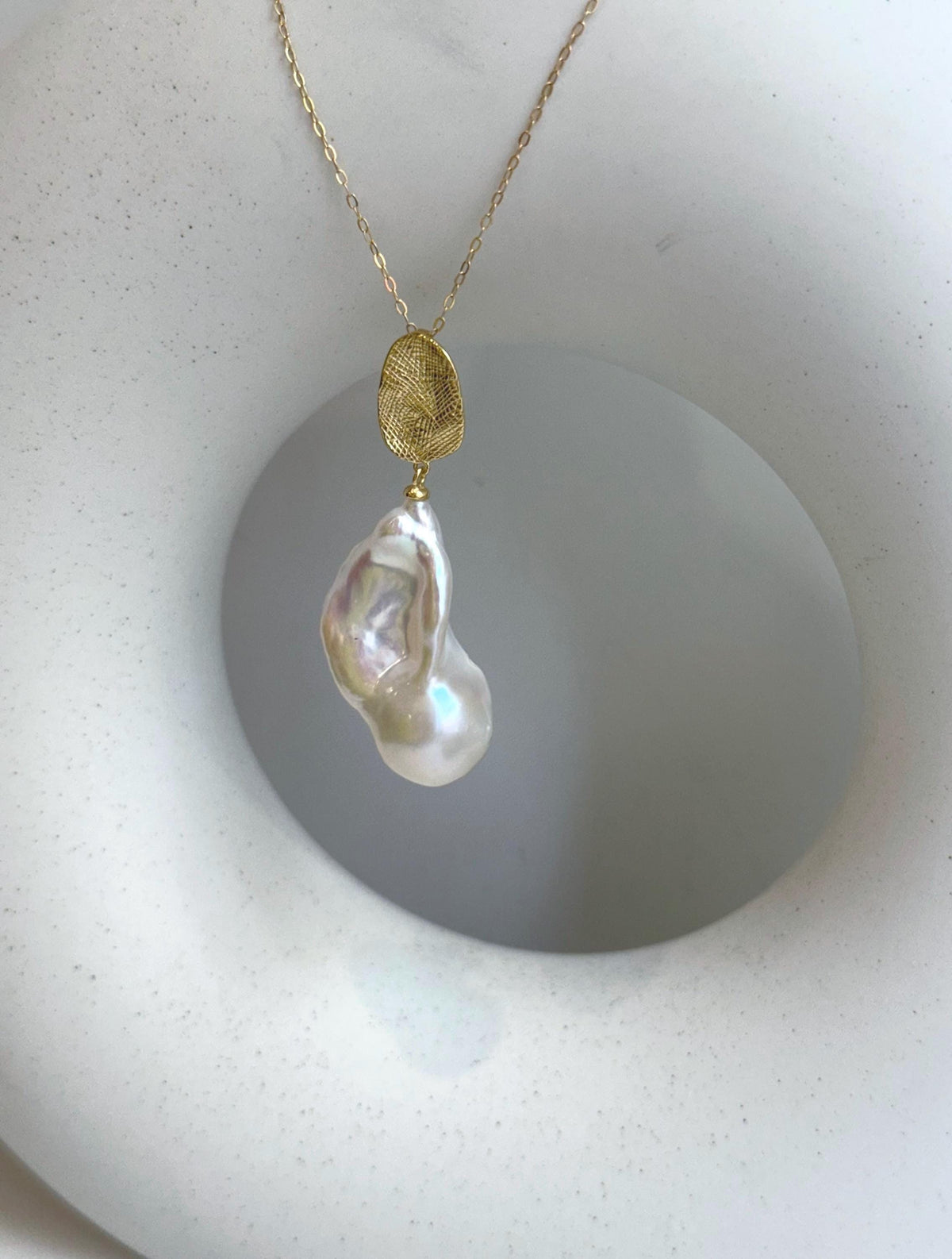 cheap 16.3x31mm InSale Extreme luster white iridescent smooth Baroque Pearl s925 silver vintage pendant silver chain Necklace gift for her.