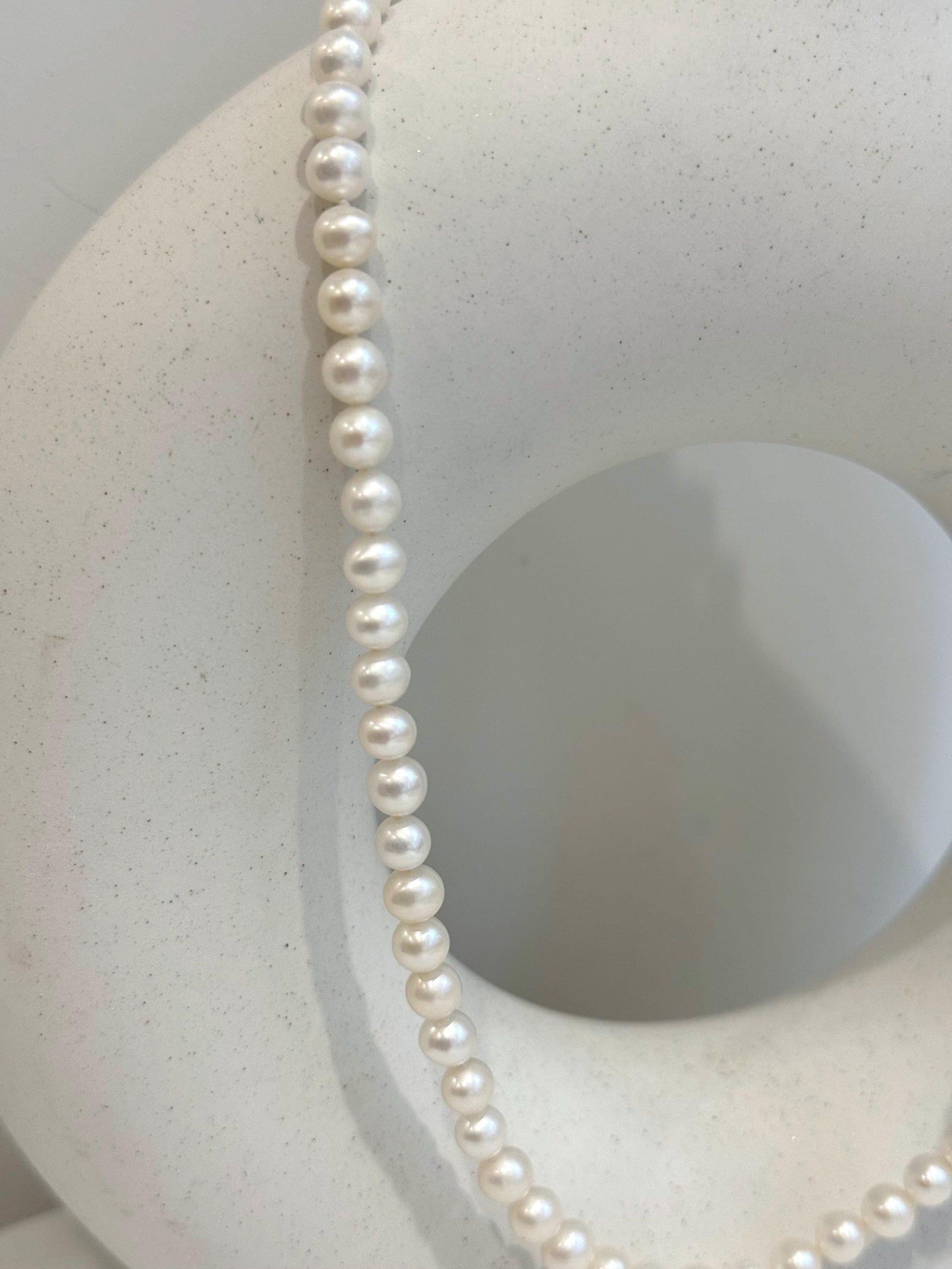 freshwater white pearls s925 silver necklace stand for her daily wear
