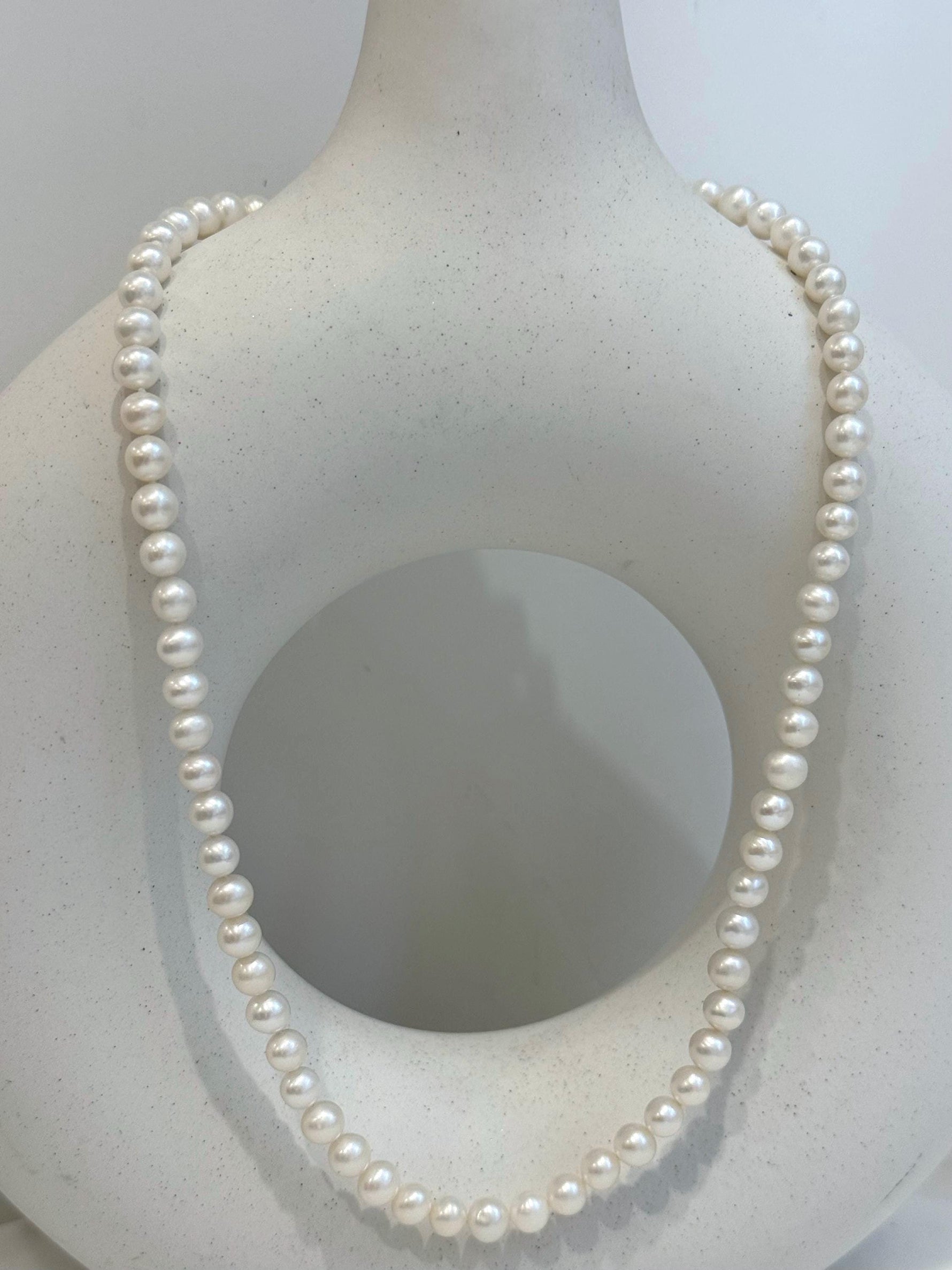 freshwater white pearls s925 silver necklace stand for her office wear