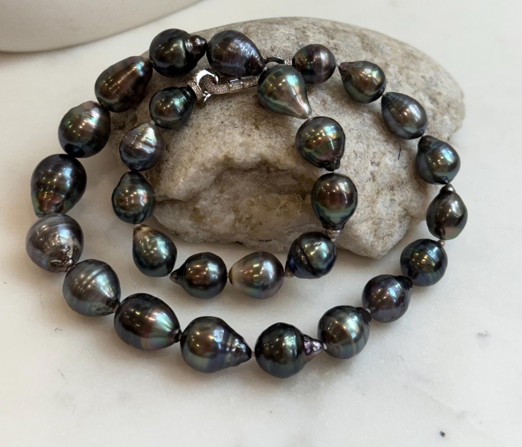 10-13.5mm 28pcs strong luster Tahitian peacock green blue silver Ocean Pearl strand Necklace unique gift for her. Knotted 17.3”