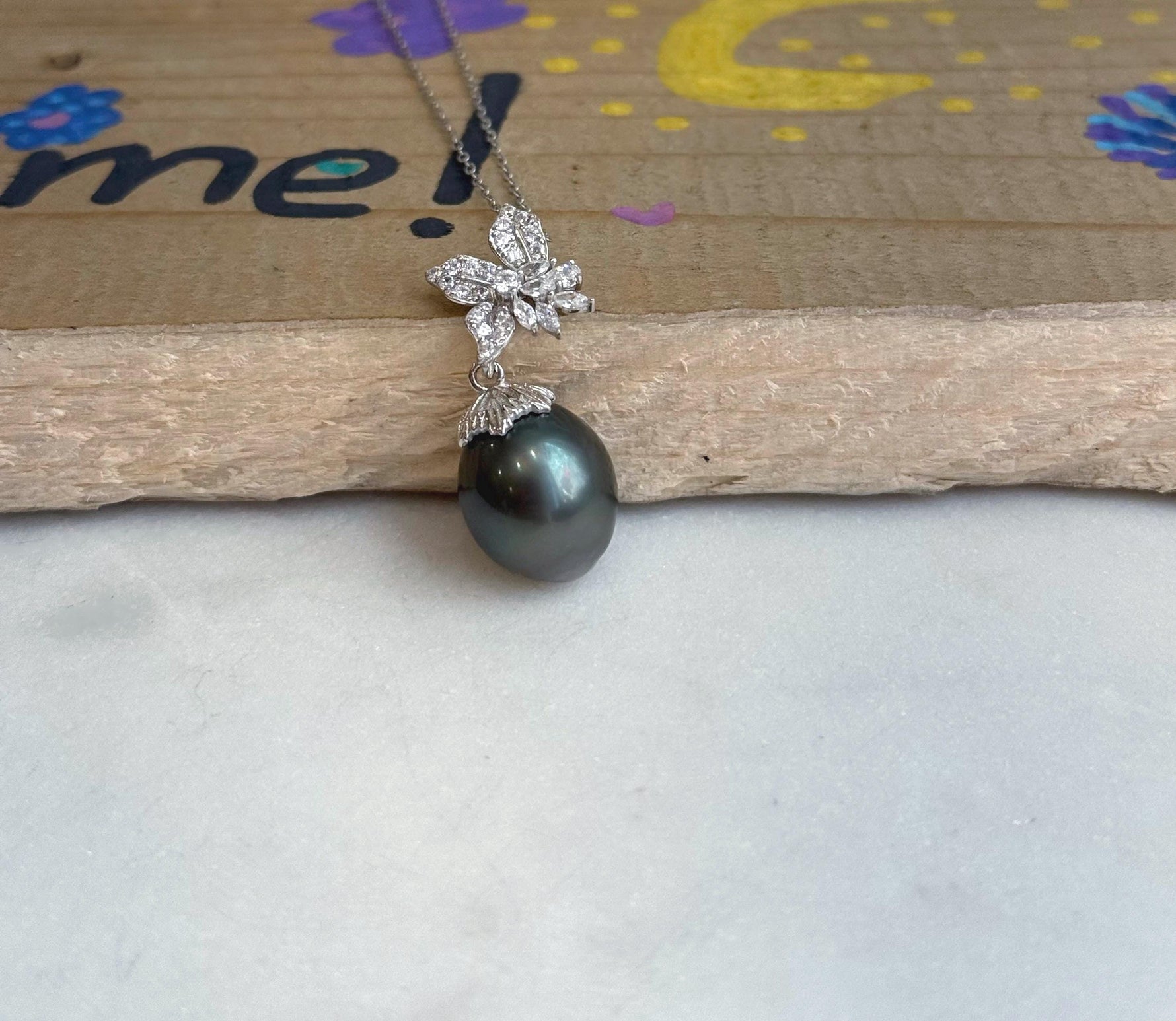 Rare Insale 12.1mm Tahitian Exceptional Elegant silver green Ocean Pearl floral pendant Necklace unique gift for her birthday