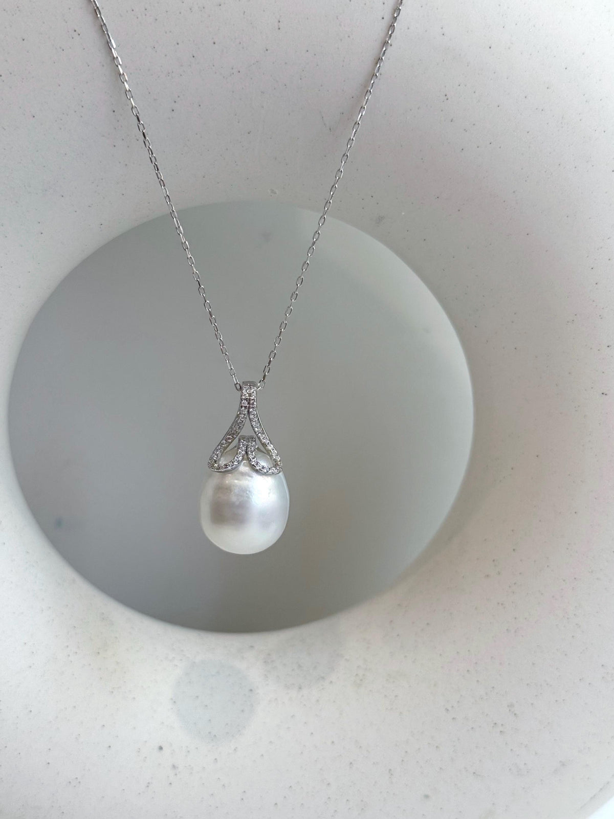 Australian ocean cold white pearl s925 silver mermaid pendant necklace set for her engagement